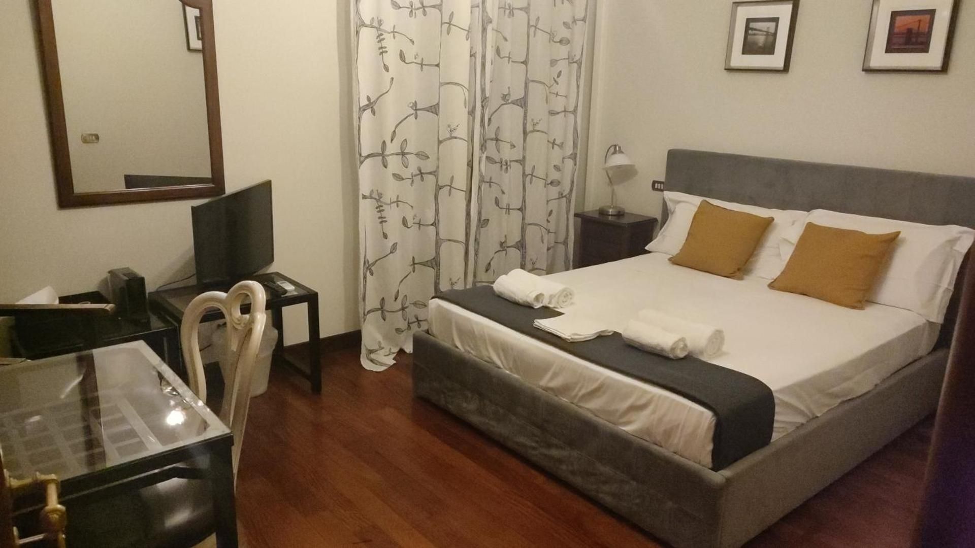 Double Room with Shared Bathroom