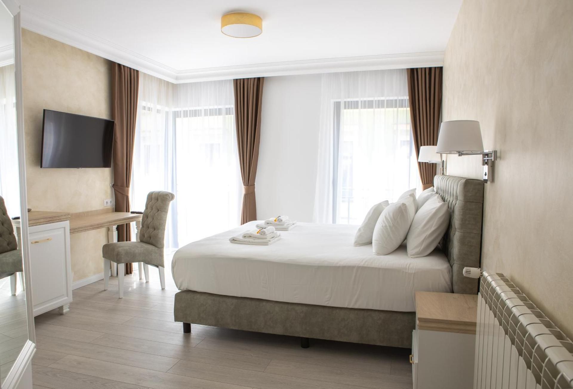 Deluxe King Room