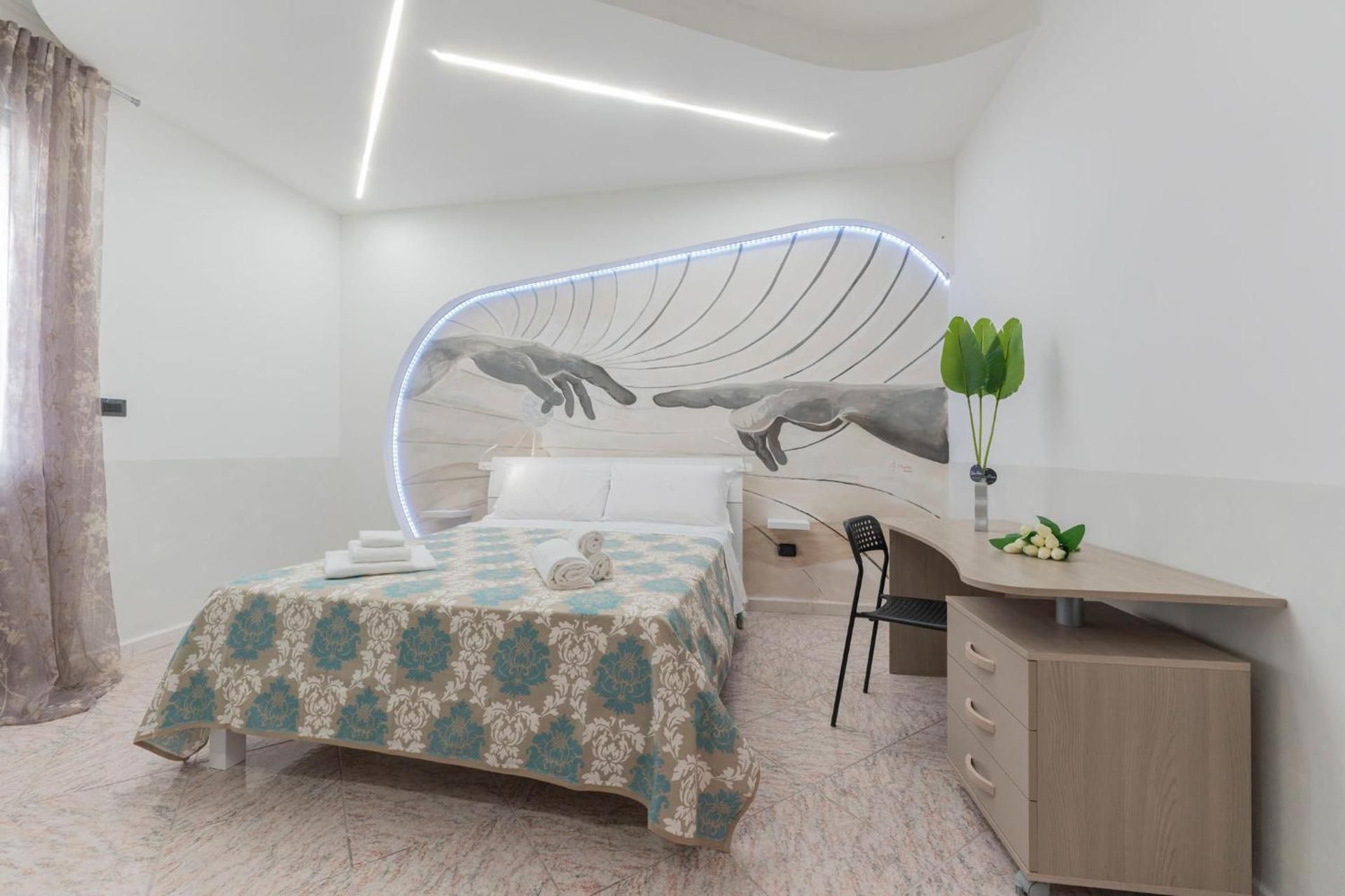 Two-Bedroom Deluxe Apartment with Balcony