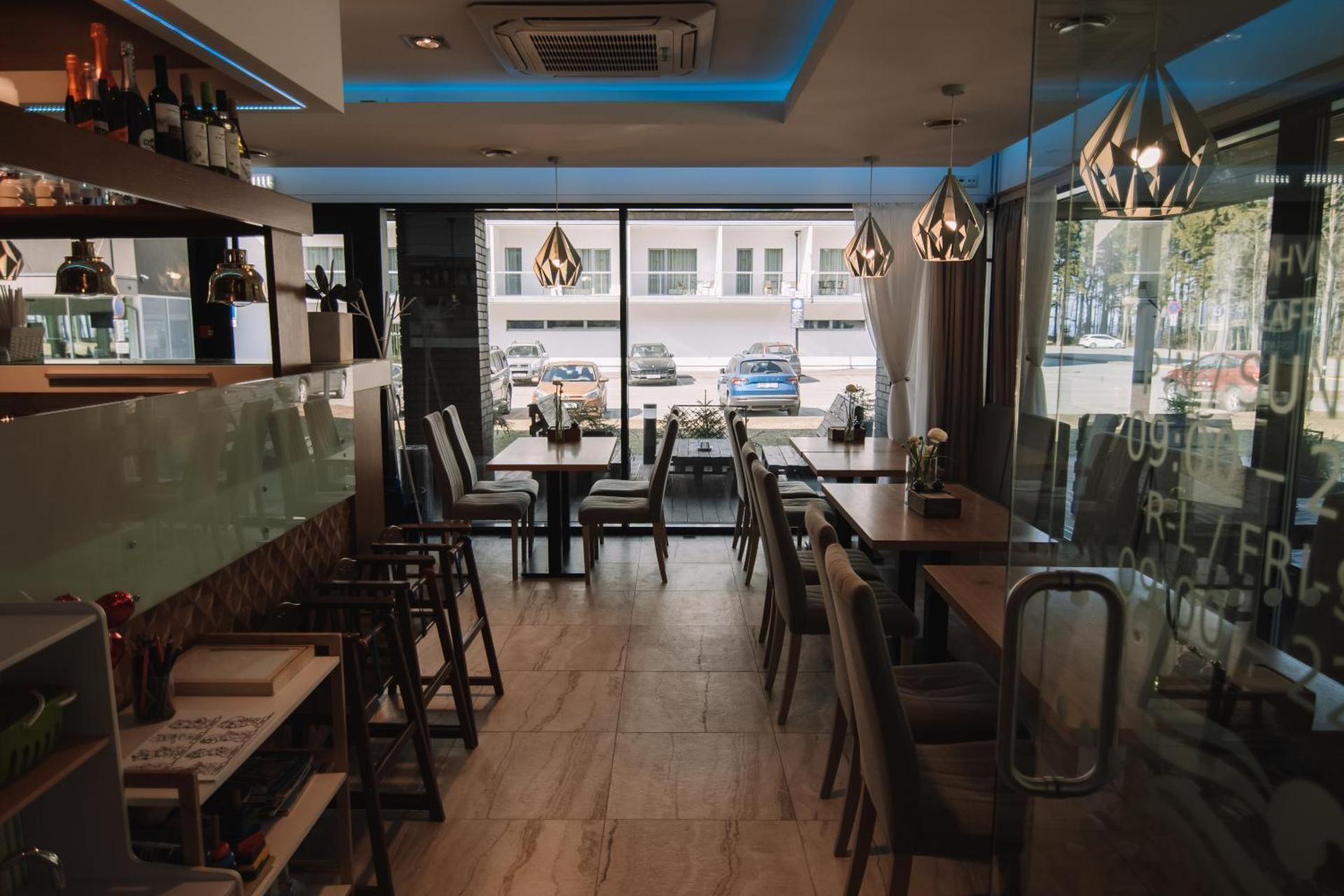 Merepargi ApartHotel & Cafe