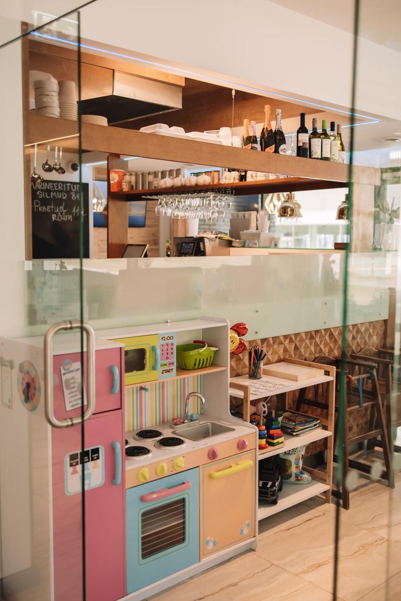 Merepargi ApartHotel & Cafe