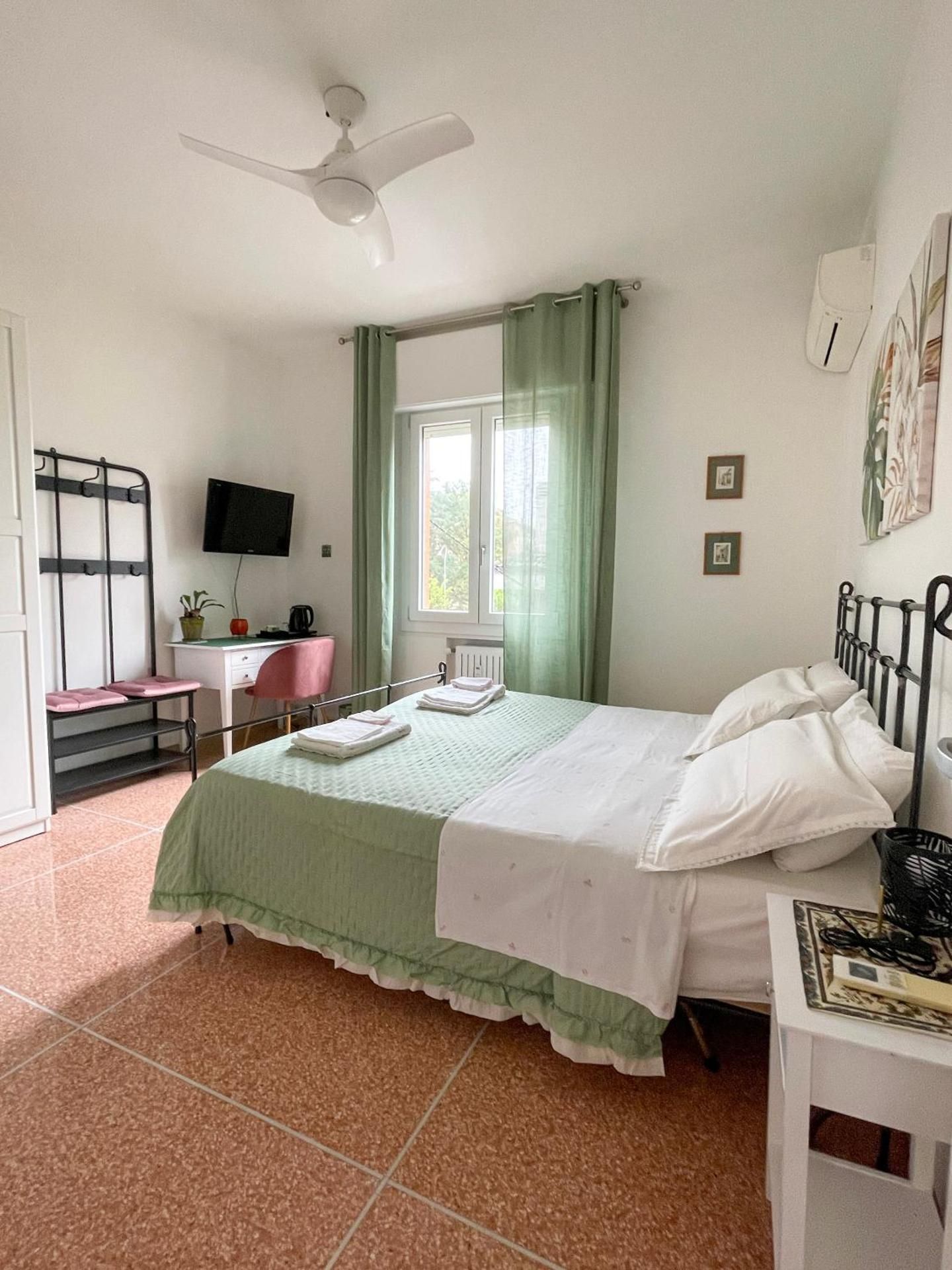Large Double Room