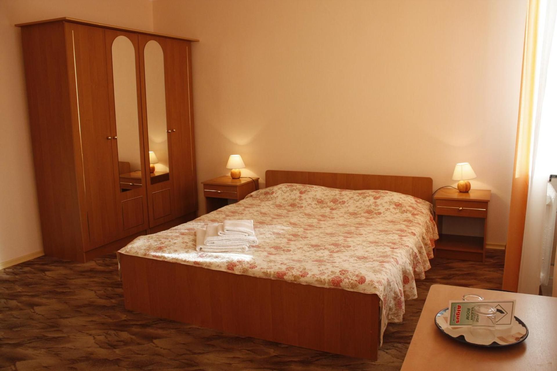 Large Double Room