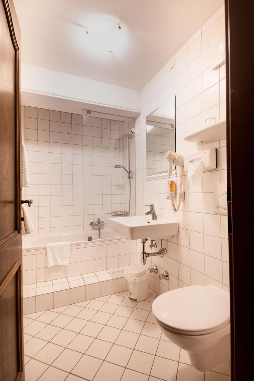 Mama Muh Single Room