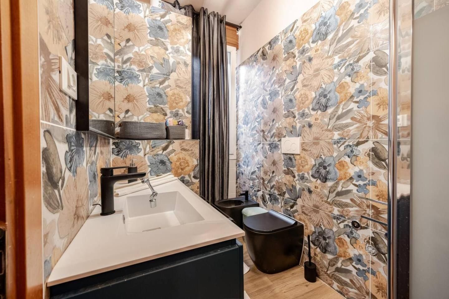 Flytosuite,it 25 POSTI LETTO per viaggiatori Aeroporto Concerti Stadio Luxury Quadruple Room 2