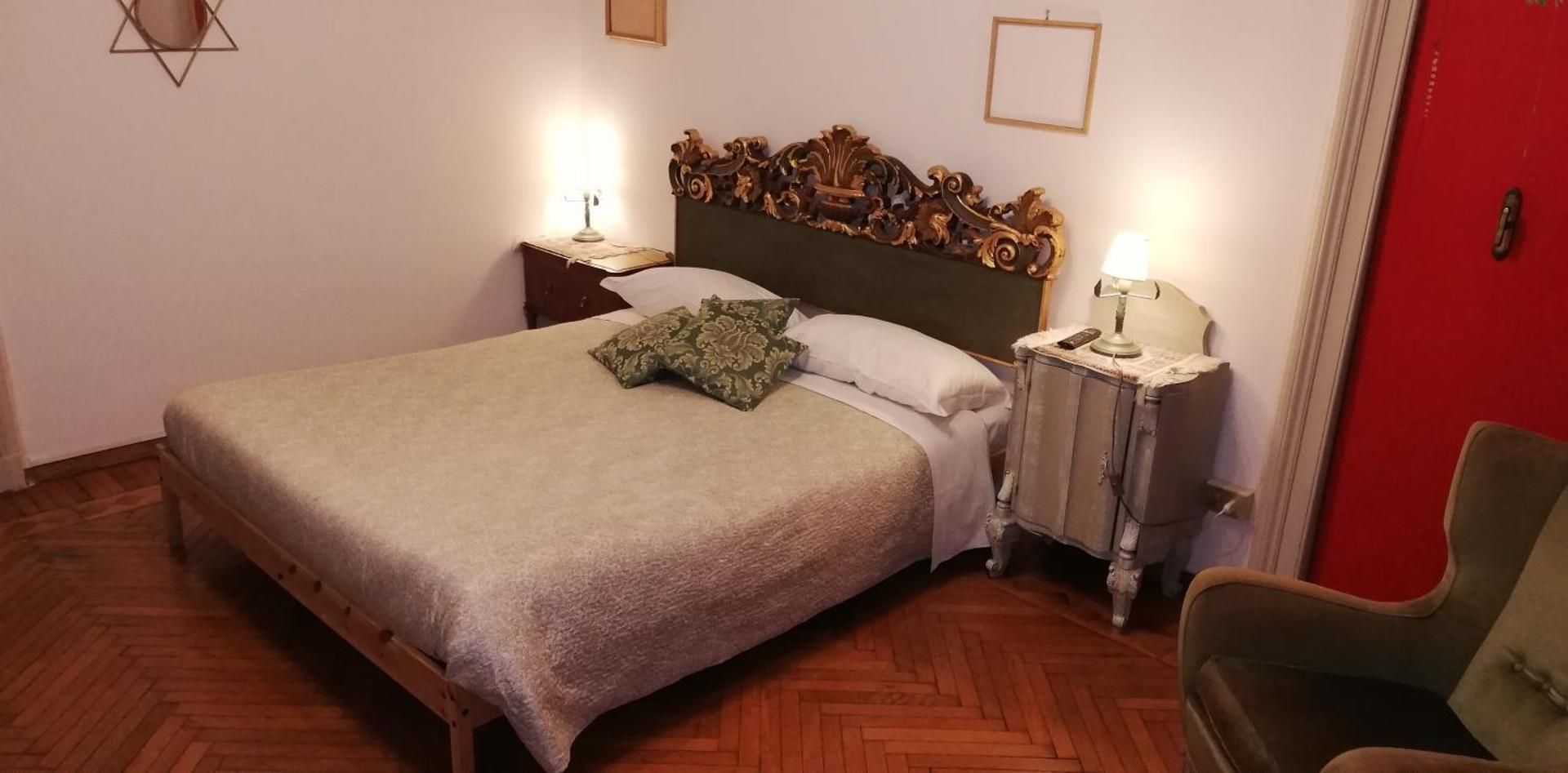 Standard Double Room with Shared Bathroom