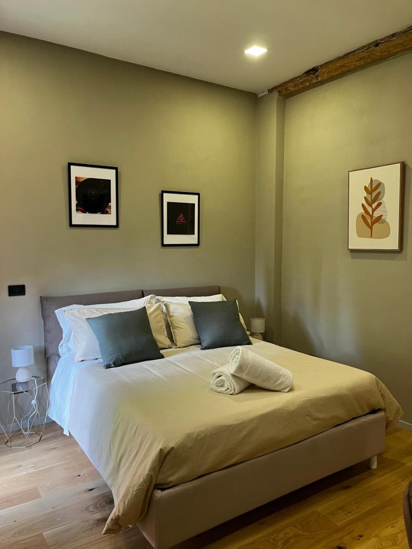 Double Room with Private External Bathroom