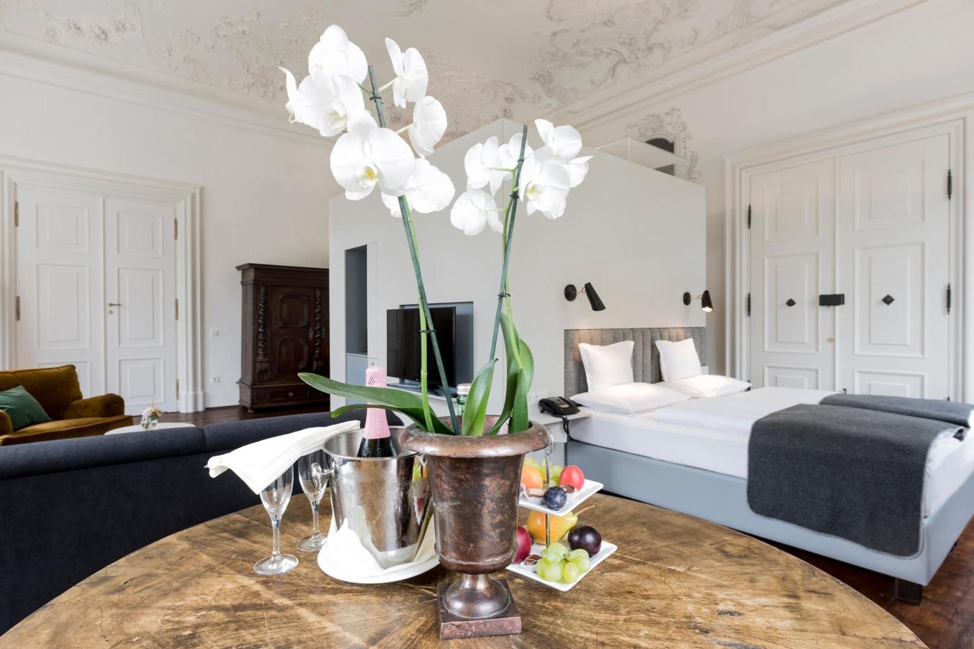 Standard Suite