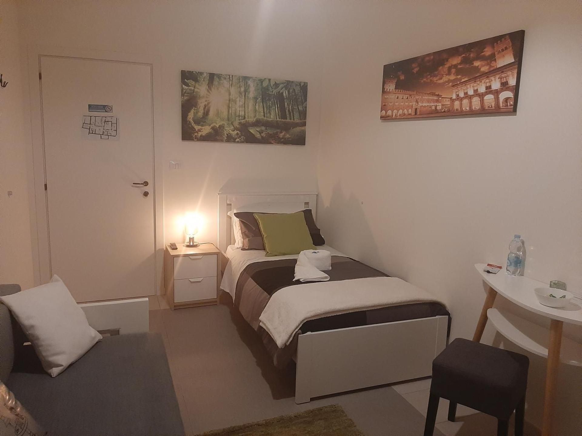 Standard Single Room with Private External Bathroom