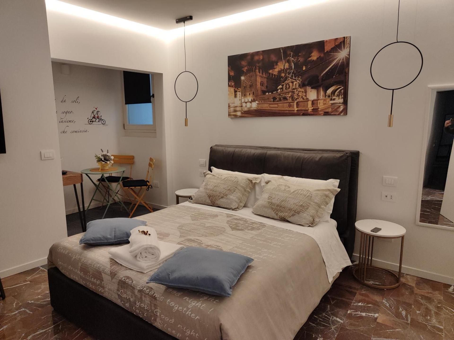 Deluxe Room with Private External Bathroom