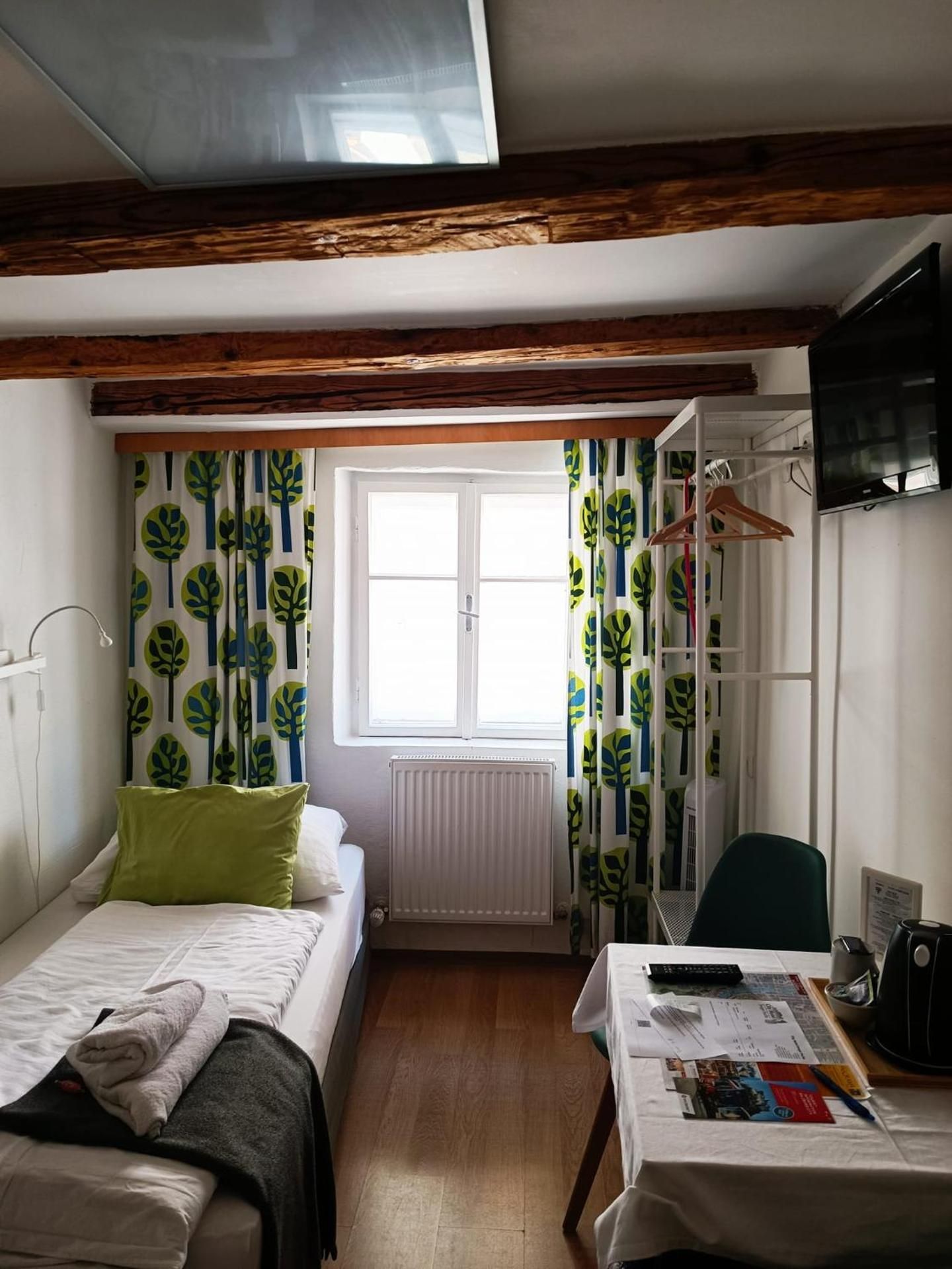 Twin Room with Private External Bathroom