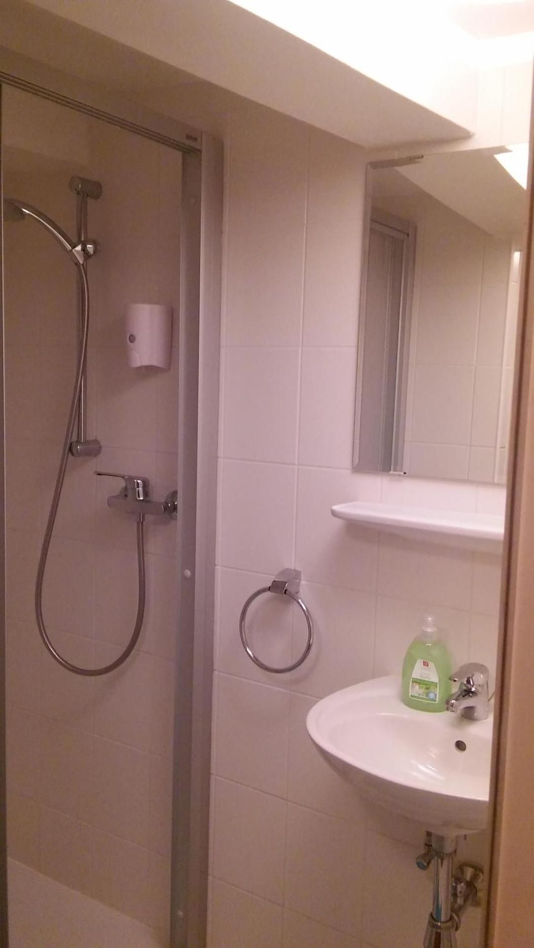 Twin Room with Private External Bathroom