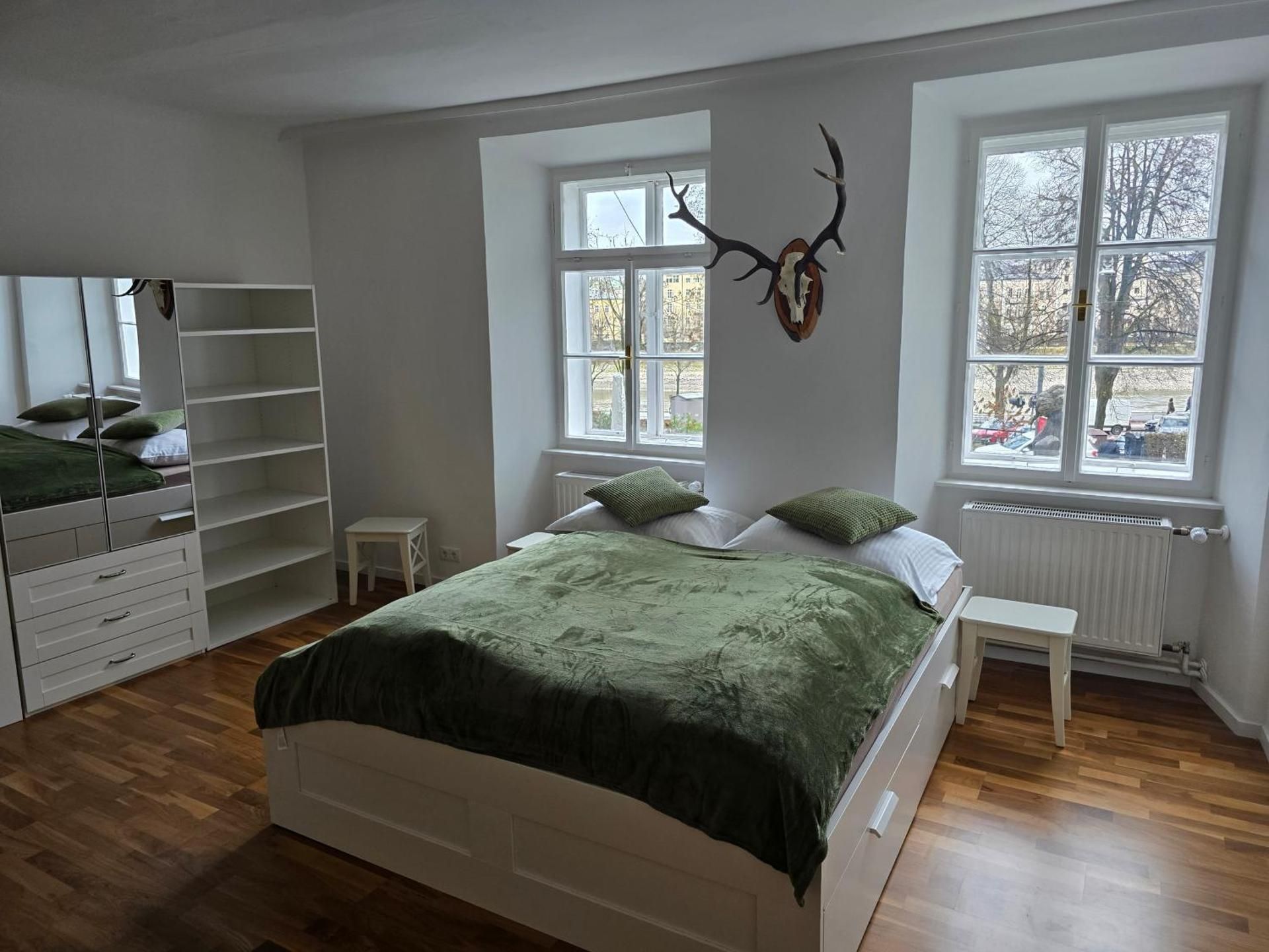 Deluxe King Suite