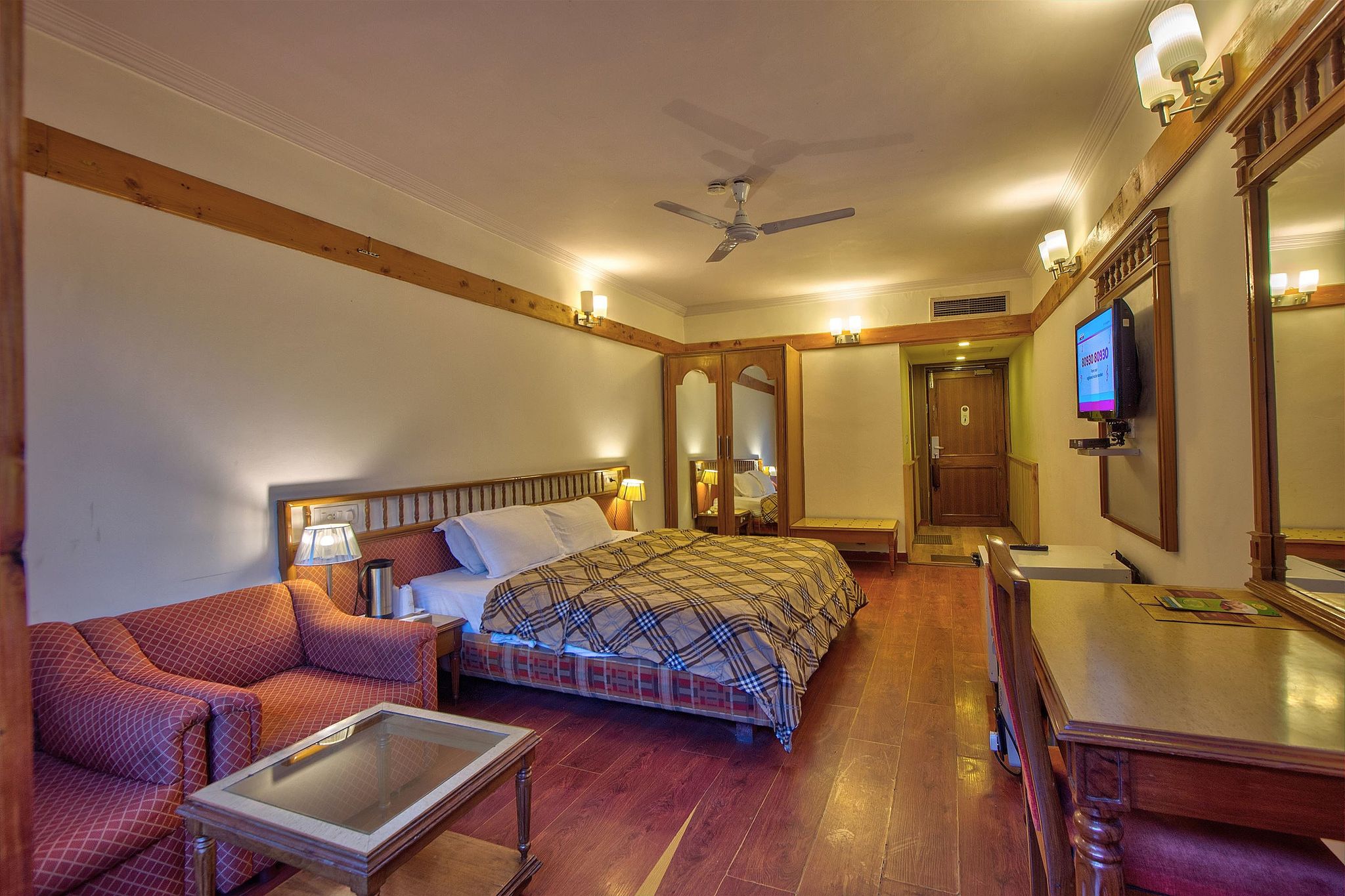 Hotel Piccadily Manali Semi Deluxe Room 2