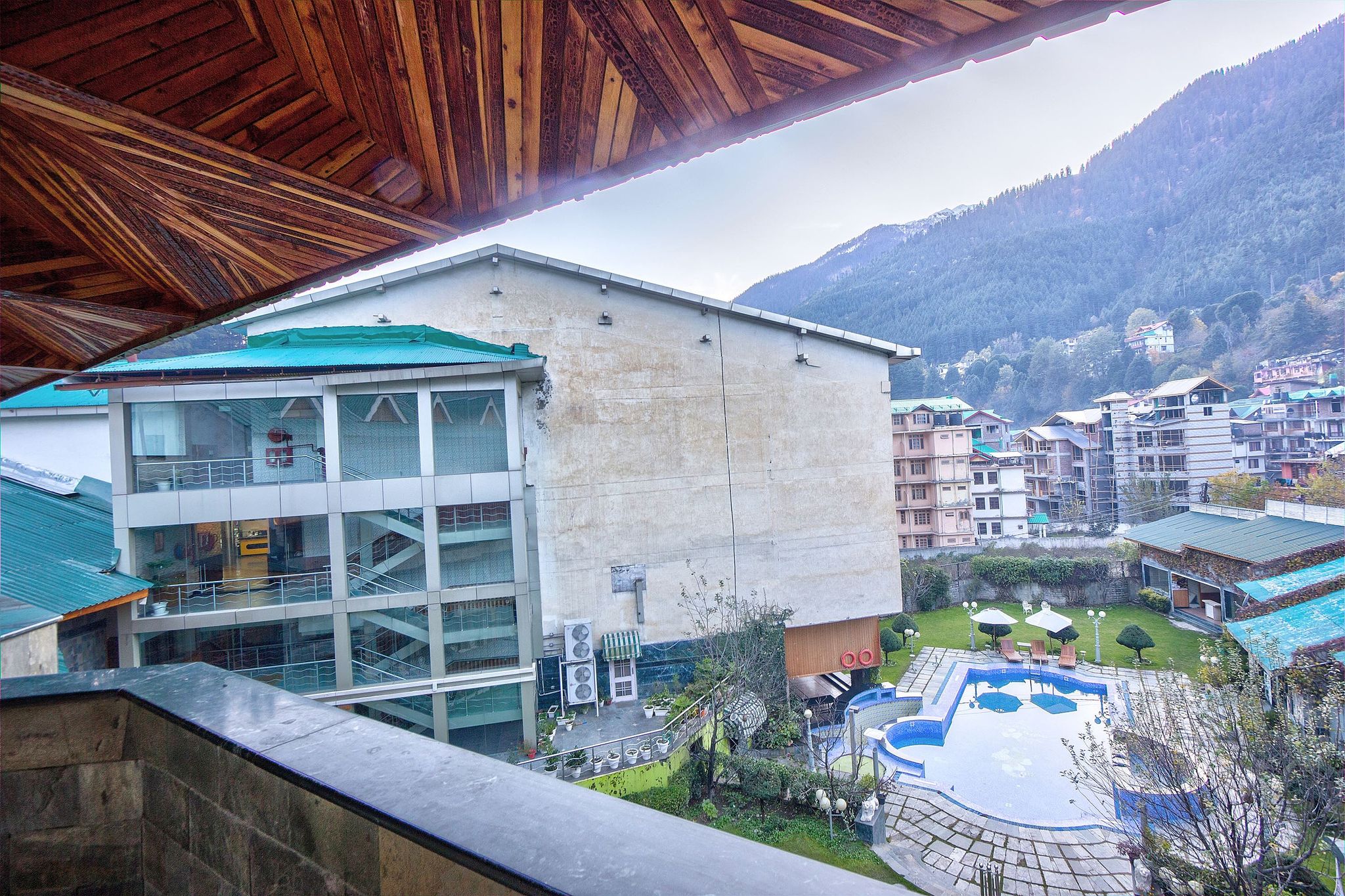 undefined Hotel Piccadily Manali 9