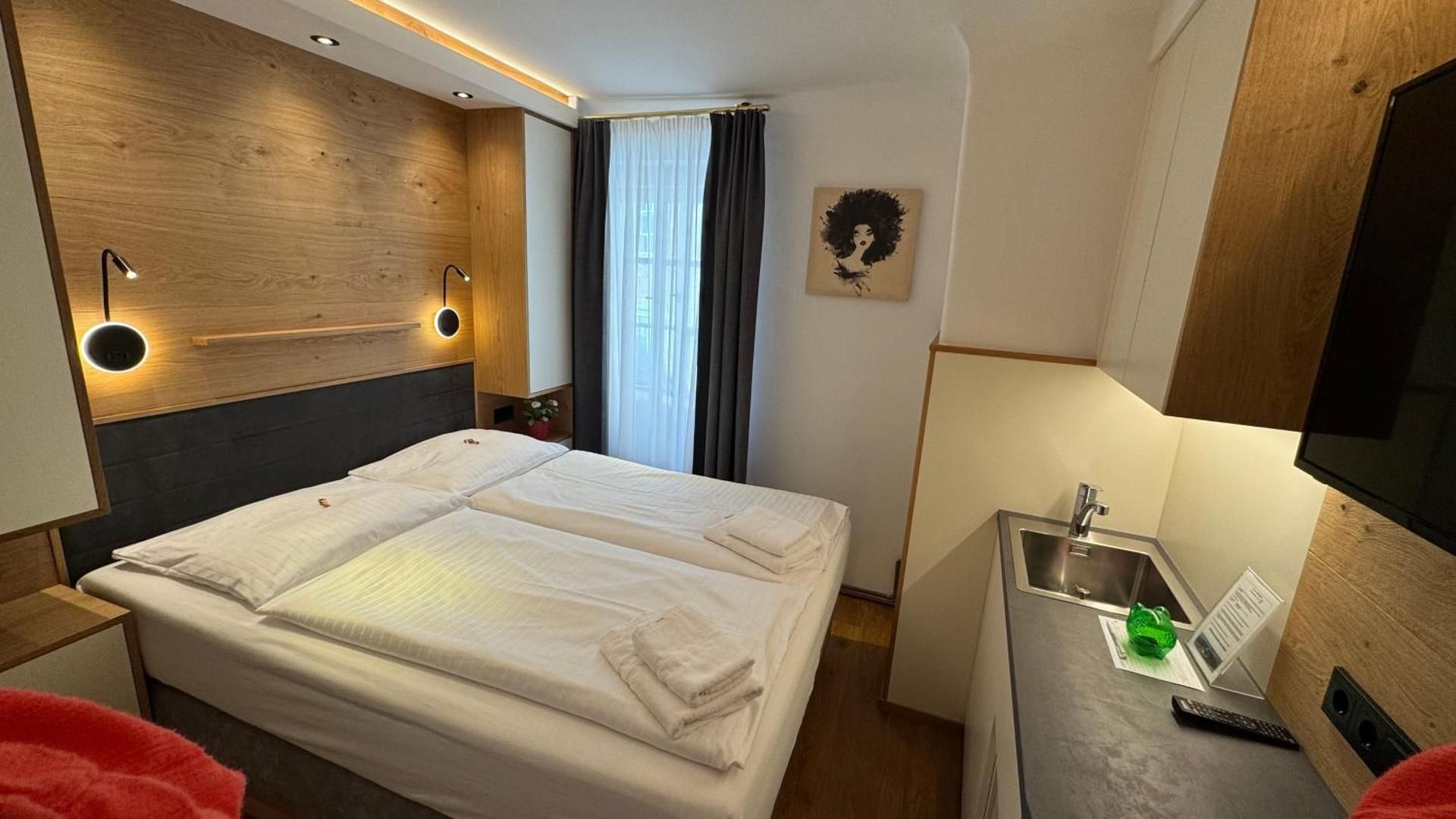 Double Room with Private Bathroom