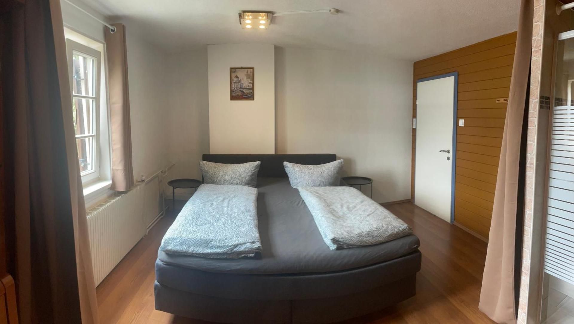 Double Room with Shared Toilet