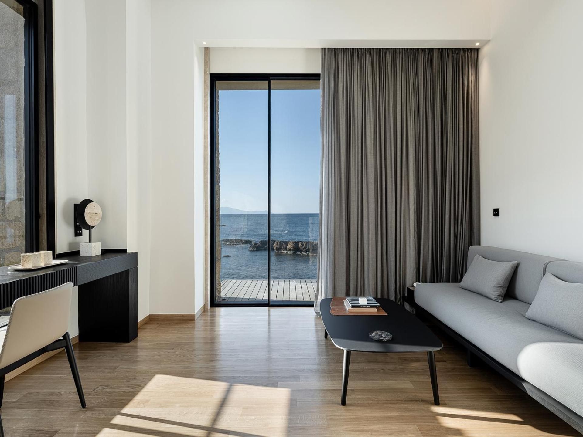 Superior Suite Sea Front with Balcony and Jacuzzi