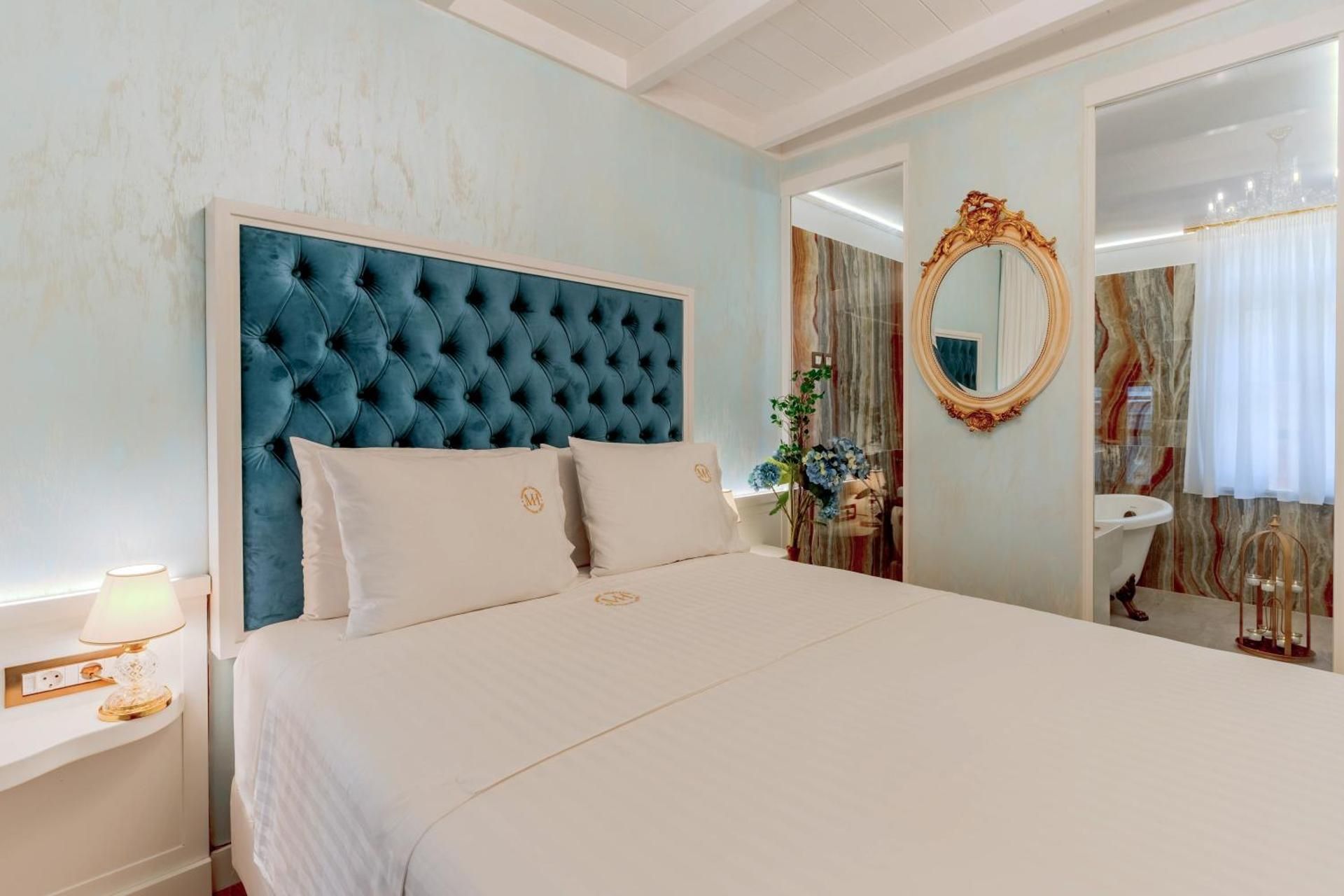 Deluxe Double Room with Bath