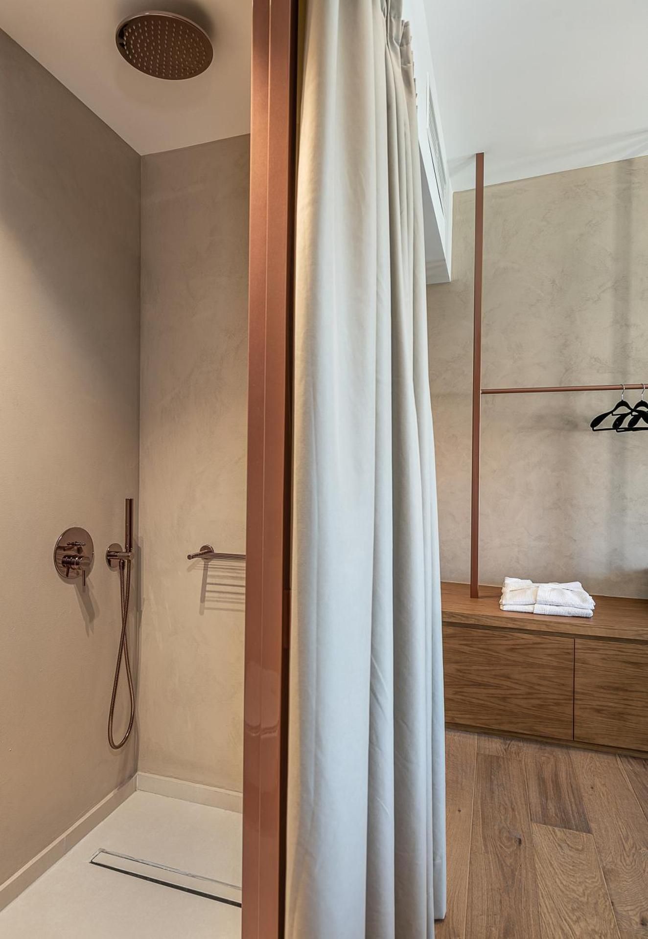 Deluxe Double Room with Balcony and Sea View
