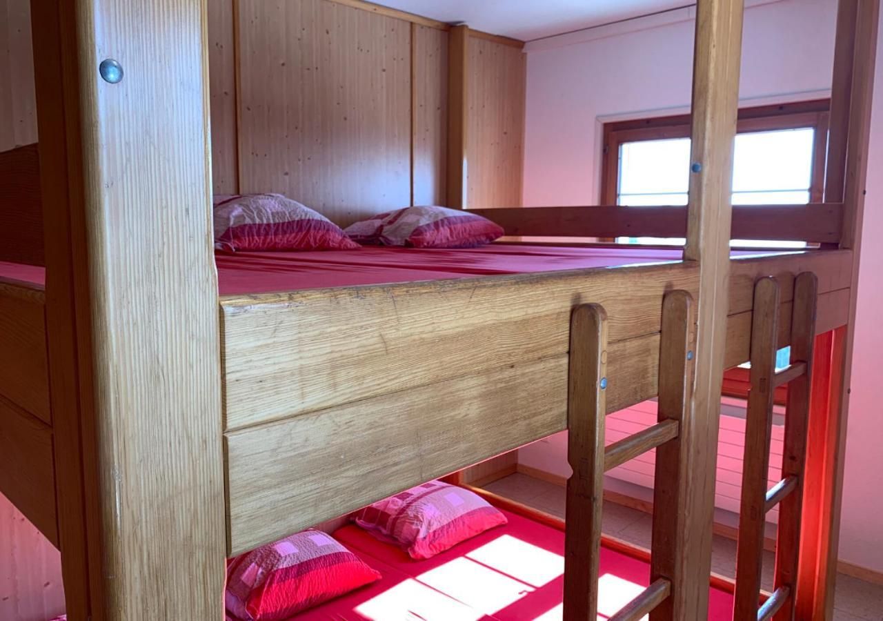 Mixed Dormitory Room
