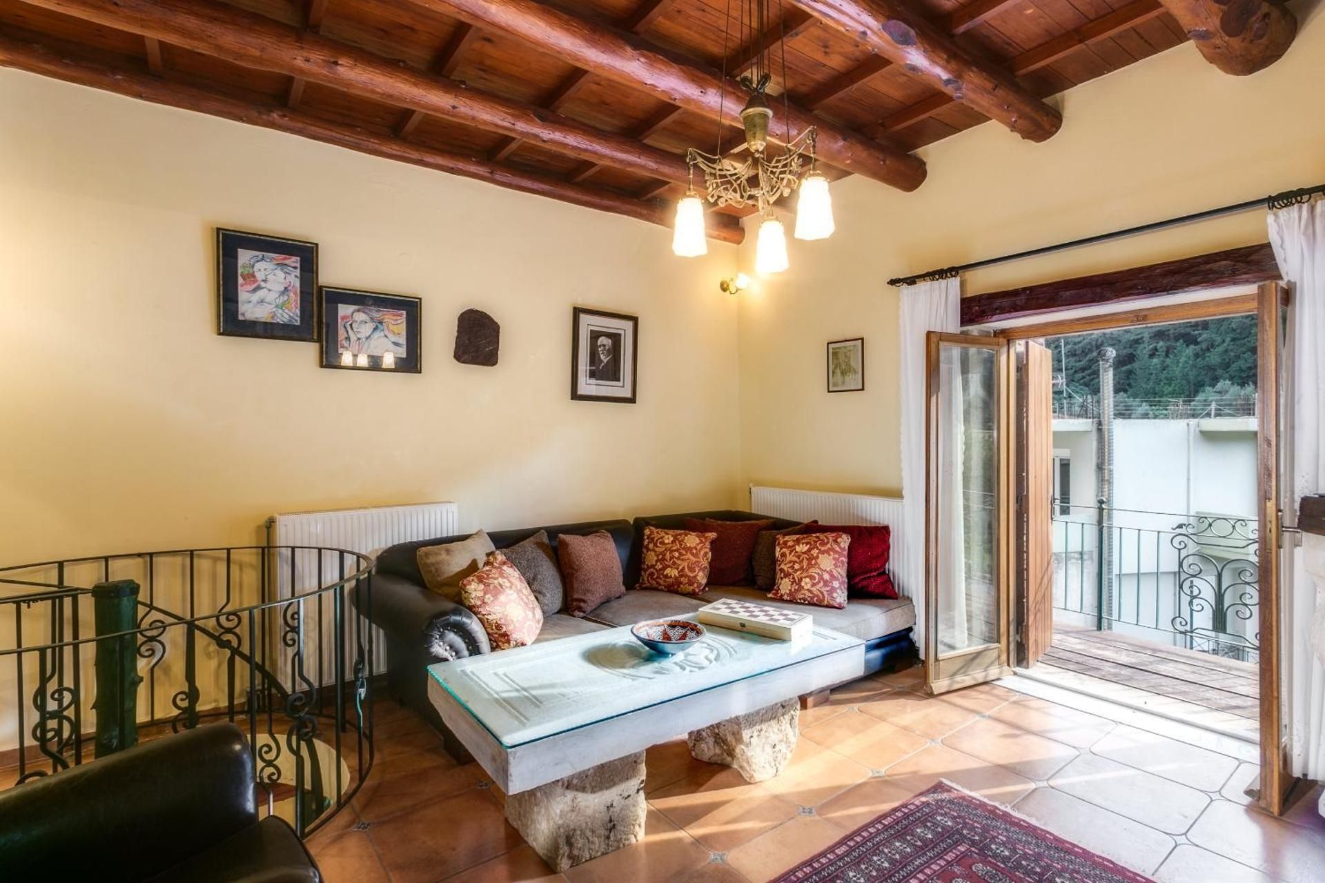 Luxury Villa 8.7 mi from Chania