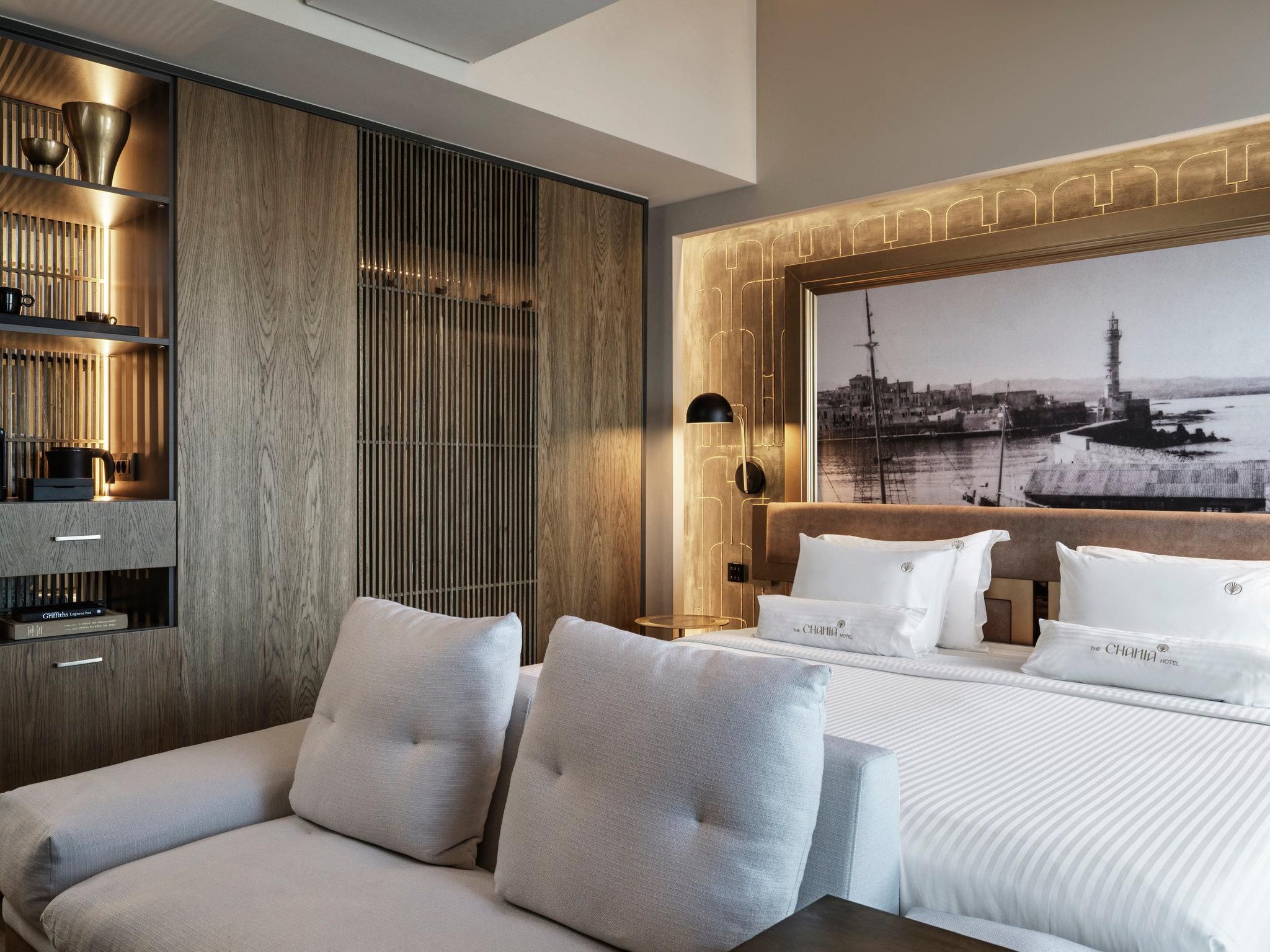 1 King Suite