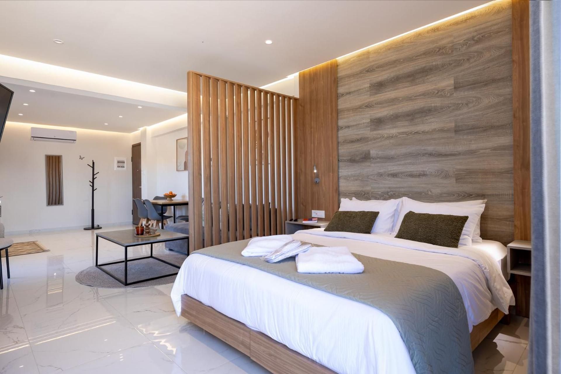 Deluxe Suite with Spa Bath