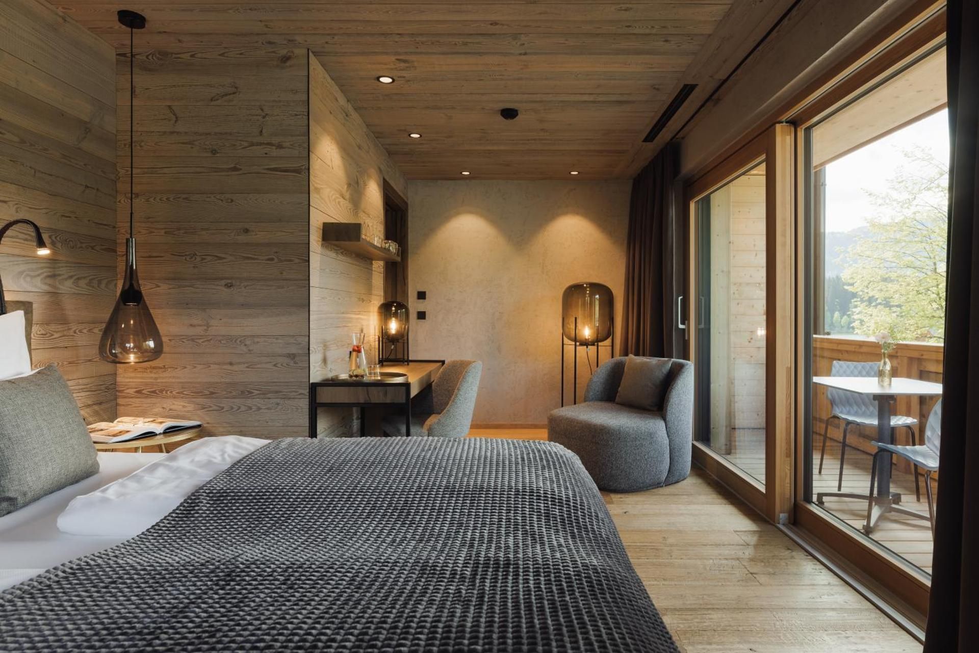 Suite with Mountain View