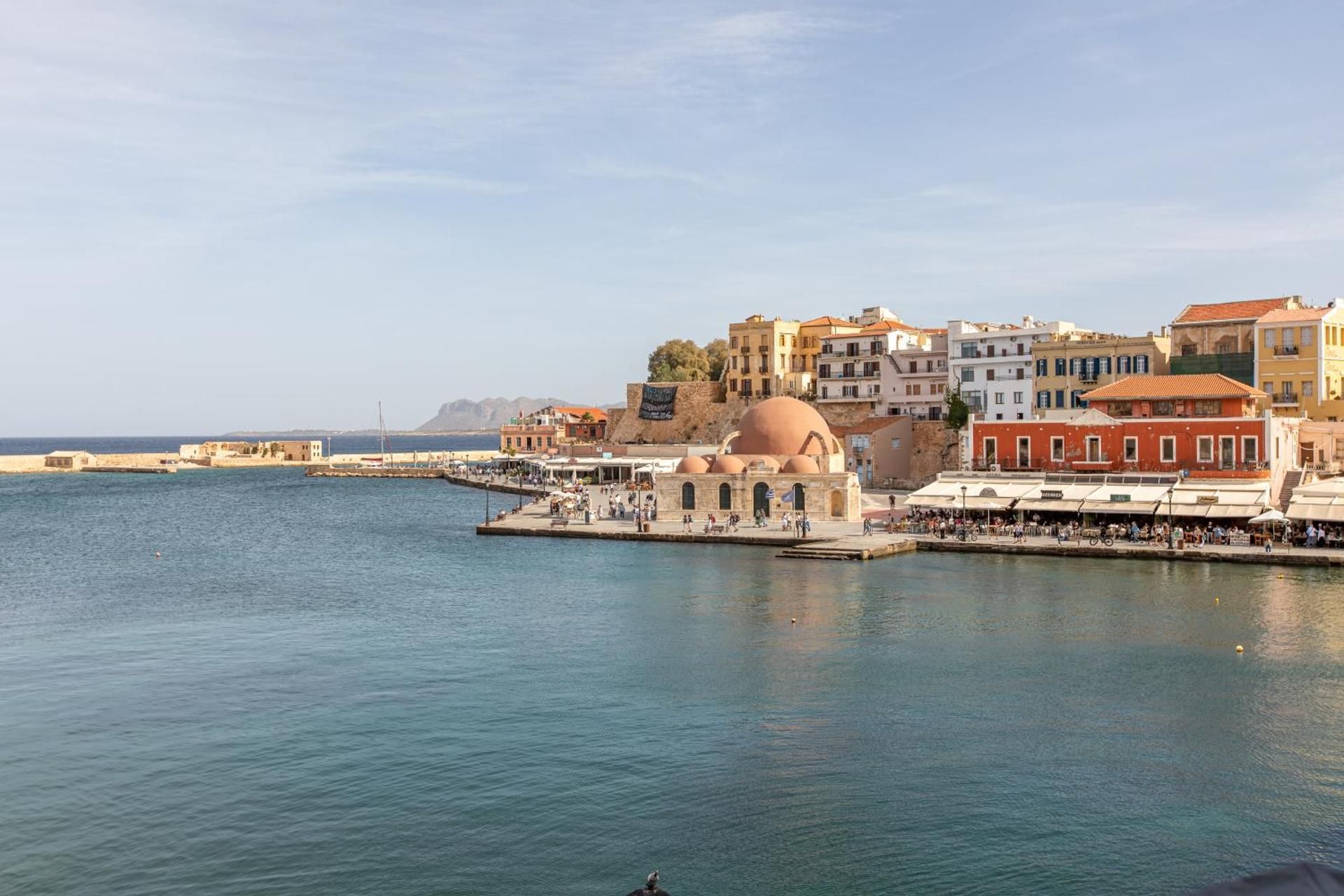 Lucia Hotel