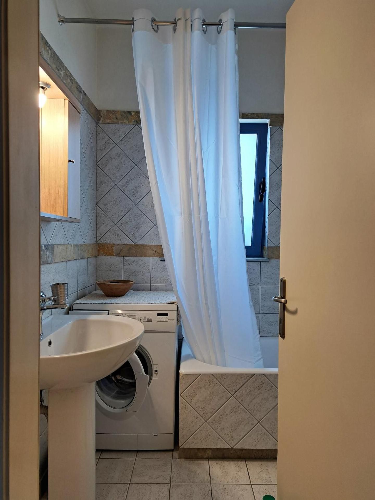 Apartment with City View- Third Floor