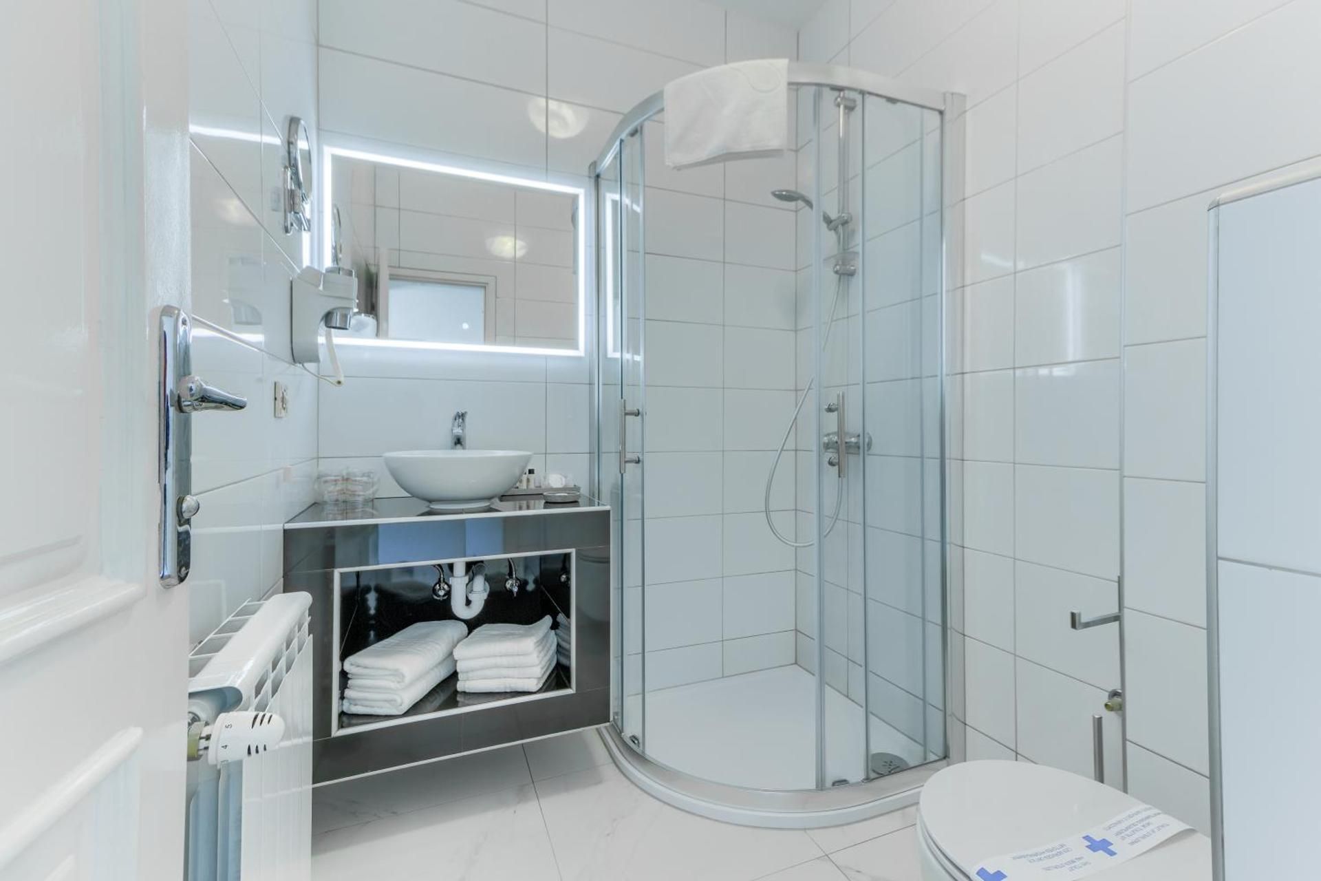 Double or Twin Room with Garden View