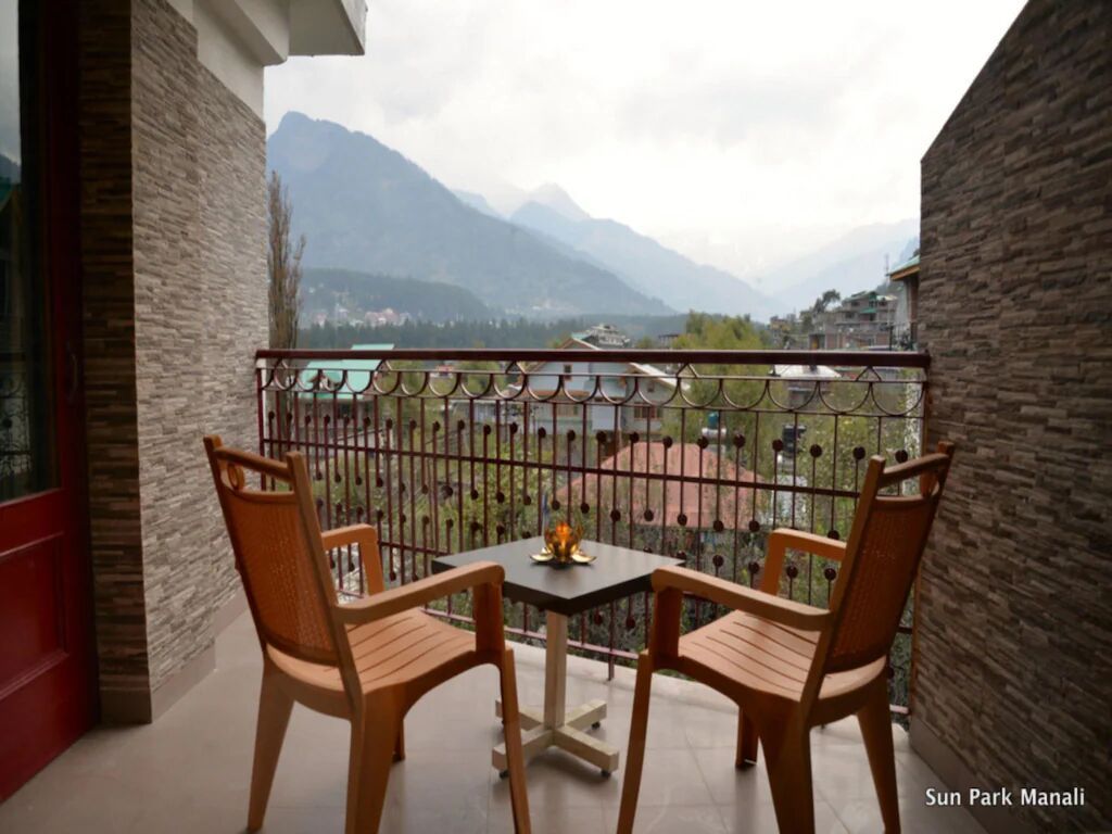 Sun Park Resort and Spa Honeymoon Room with Balcony and Bathtub (heated-cooled) 5