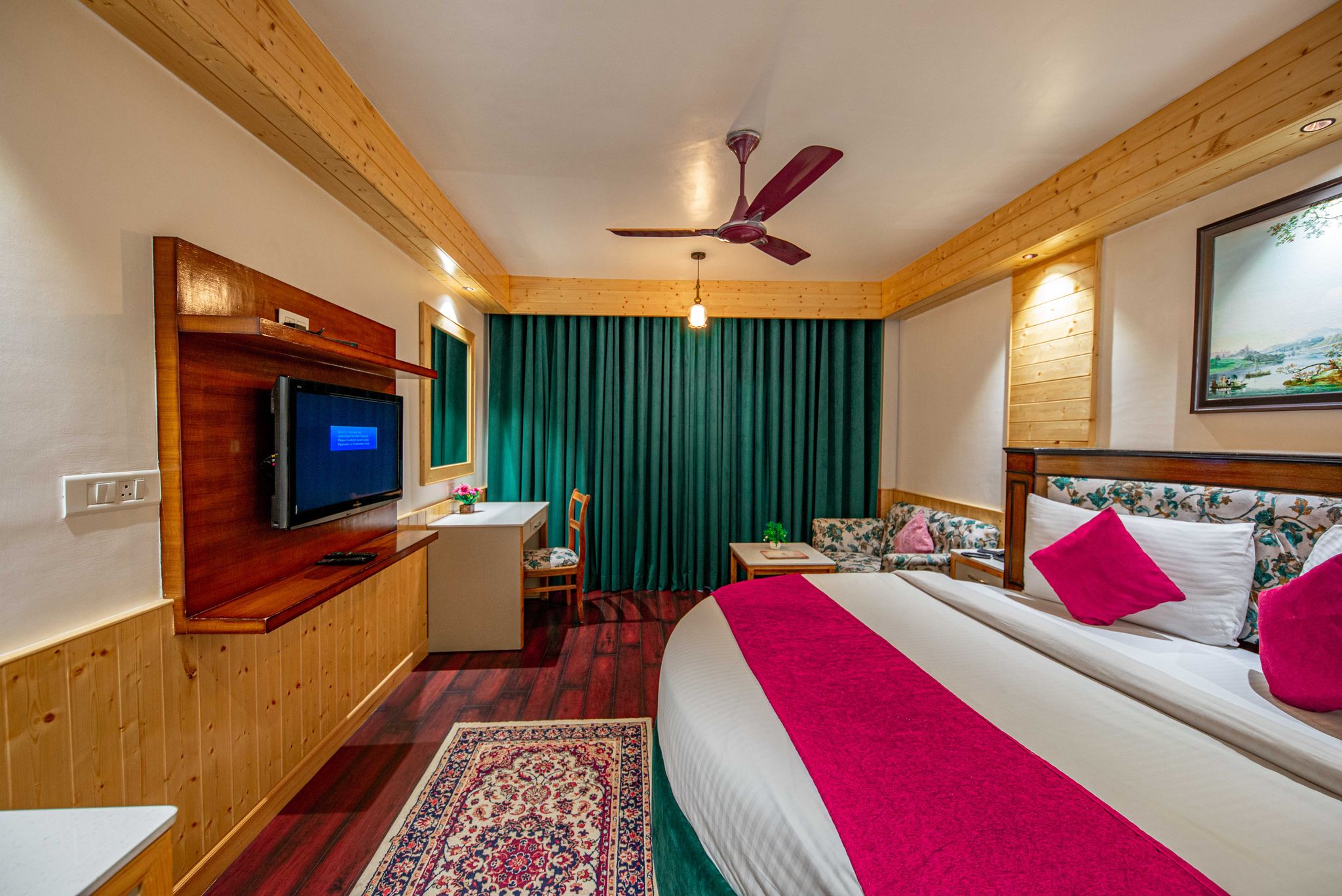 Sun Park Resort and Spa Honeymoon Room with Balcony and Bathtub (heated-cooled)