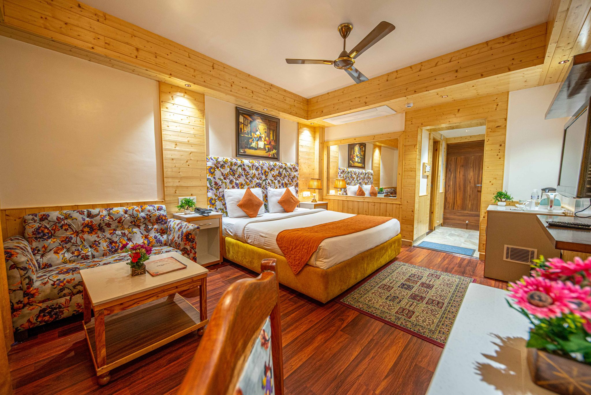 Sun Park Resort and Spa Super Deluxe Room (with balcony)