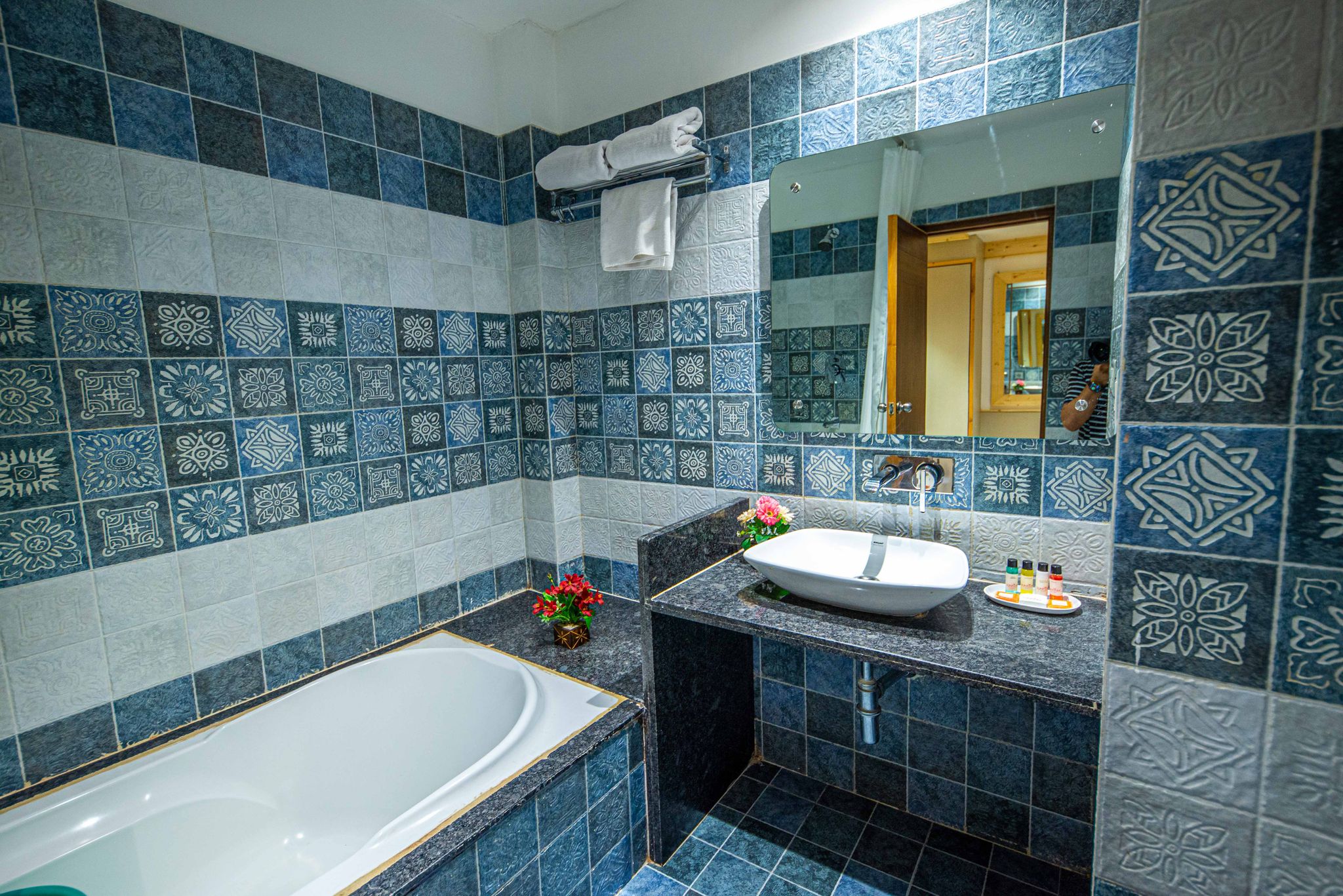 Sun Park Resort and Spa Honeymoon Room with Balcony and Bathtub (heated-cooled) 6