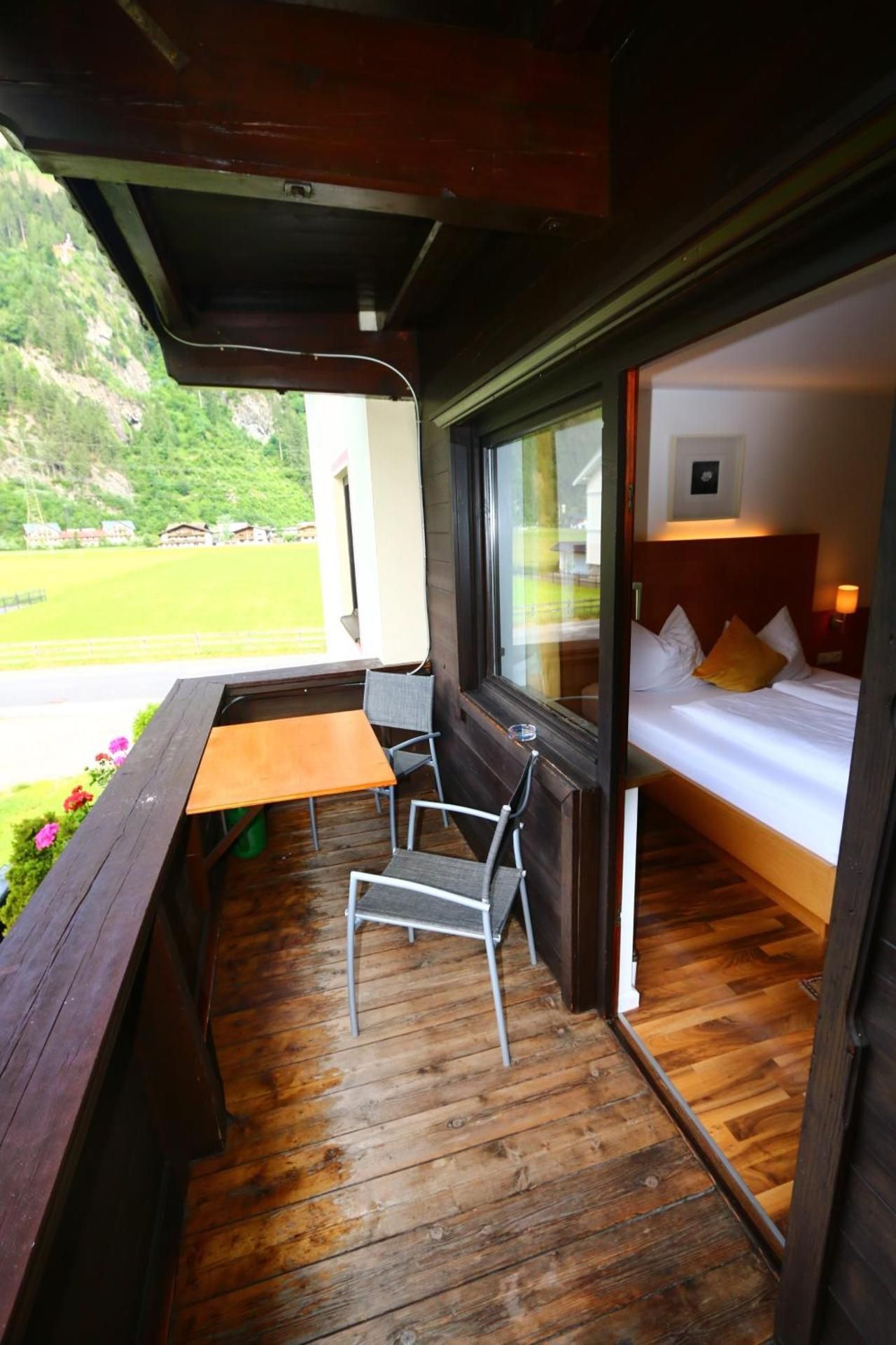 Double Room with Mountain View