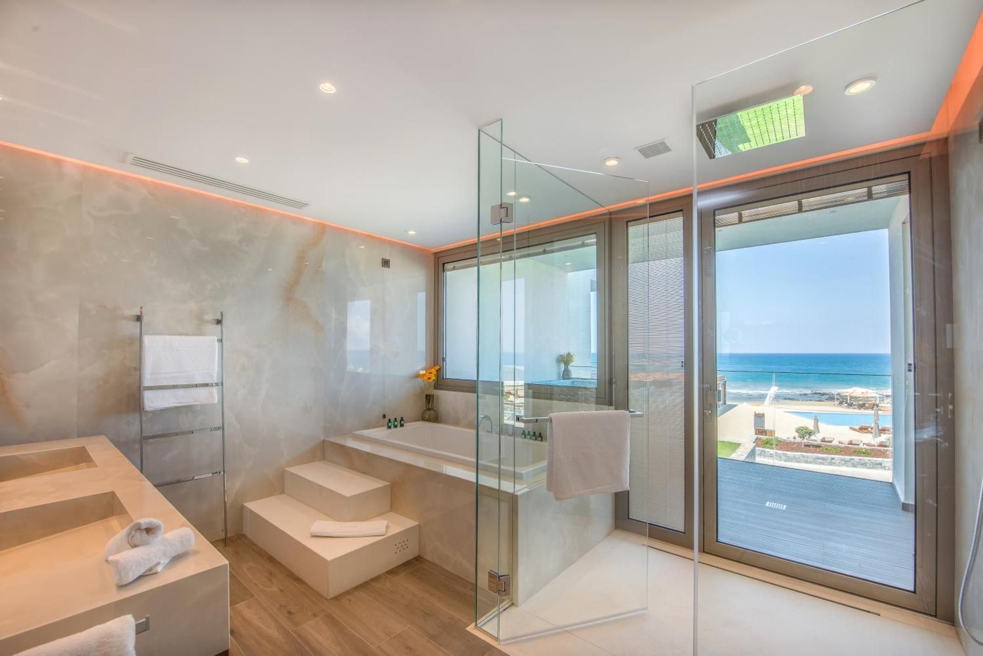 Blue Princess Villa Sea View with Private Pool and Outdoor Whirlpool