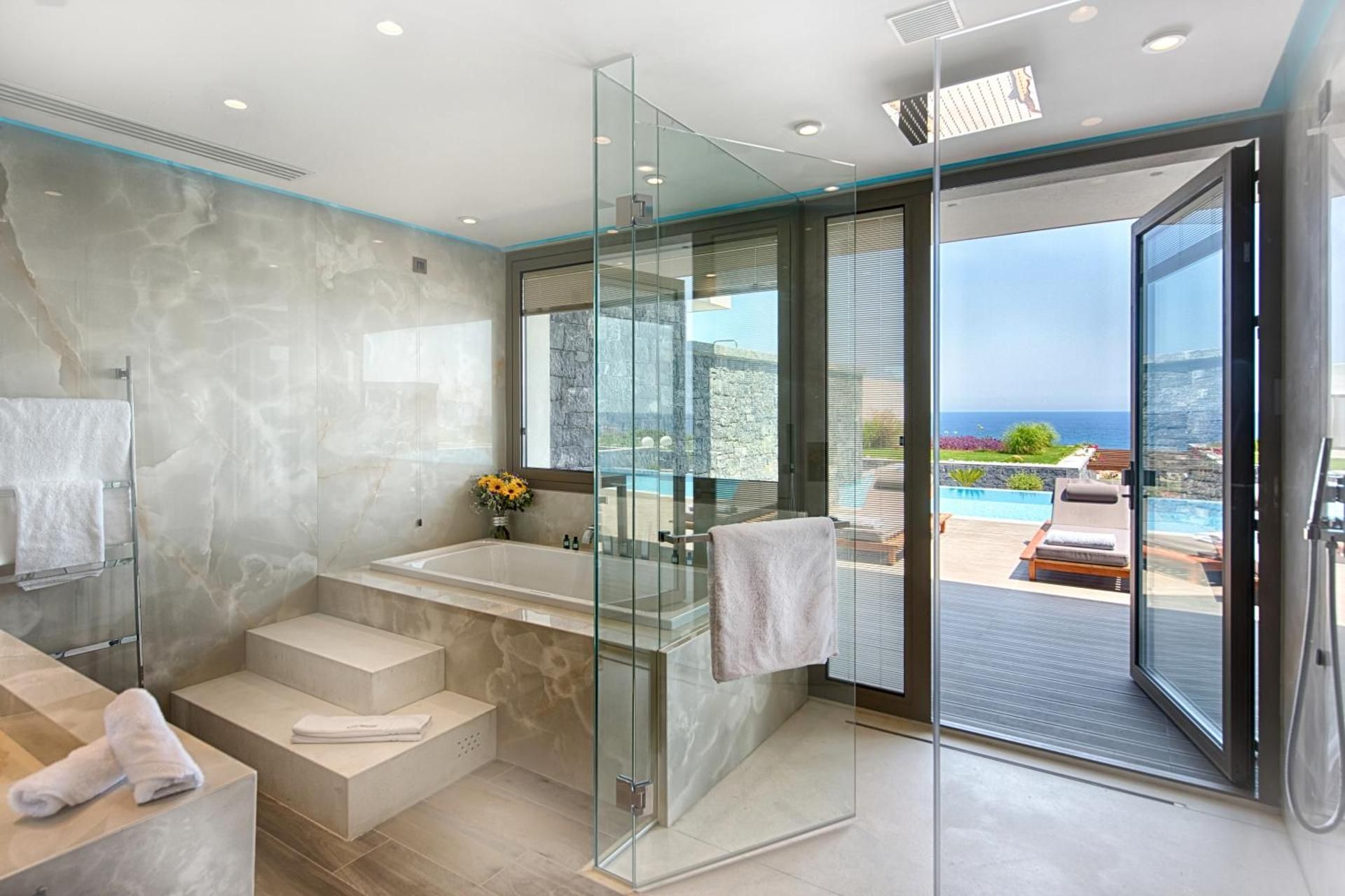 Dream Princess Villa Sea View with Private Pool Outdoor Whirlpool and Soul Sauna