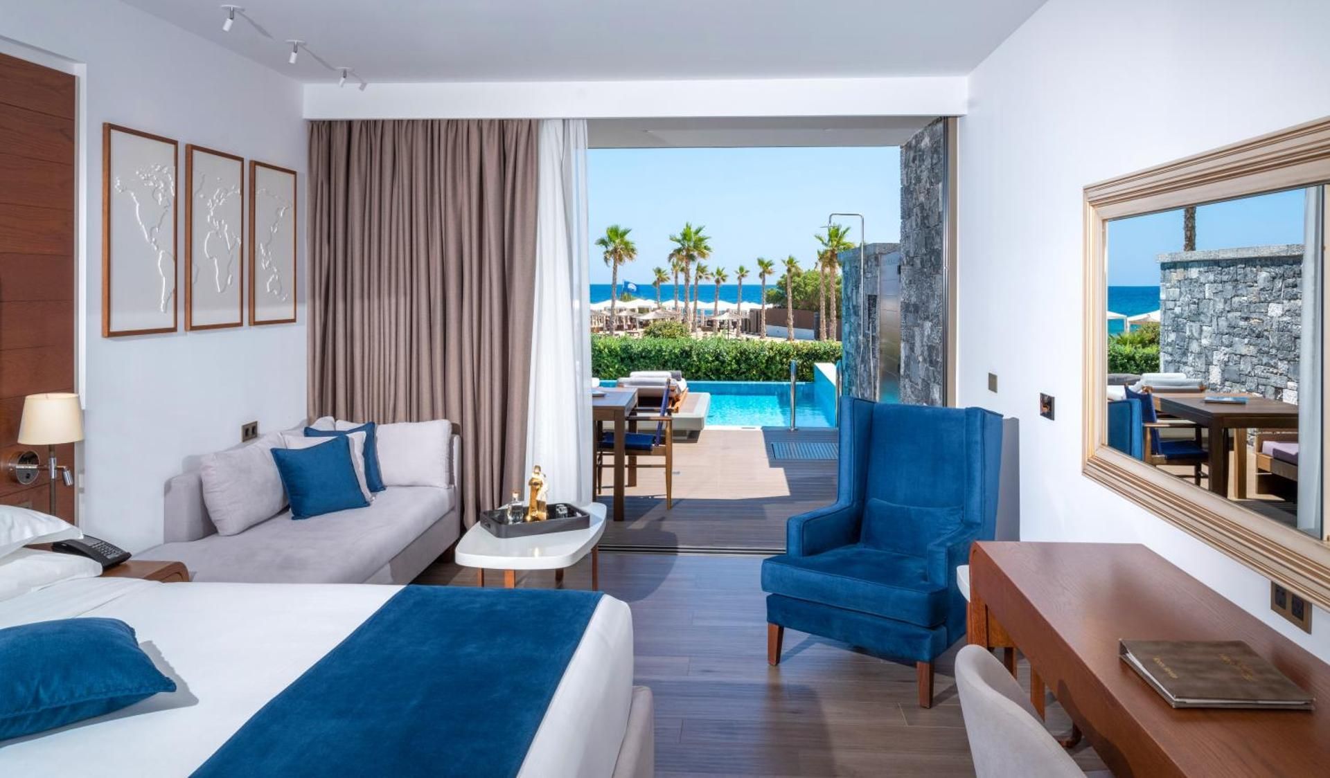 Deluxe Junior Suite Pool Front and Private Pool