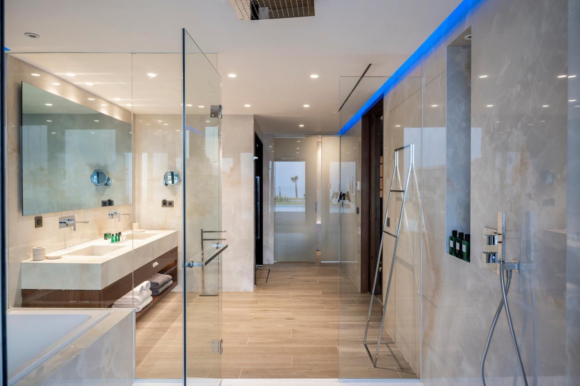 Prestige Suite Sea View with Private Pool and Indoor Sauna