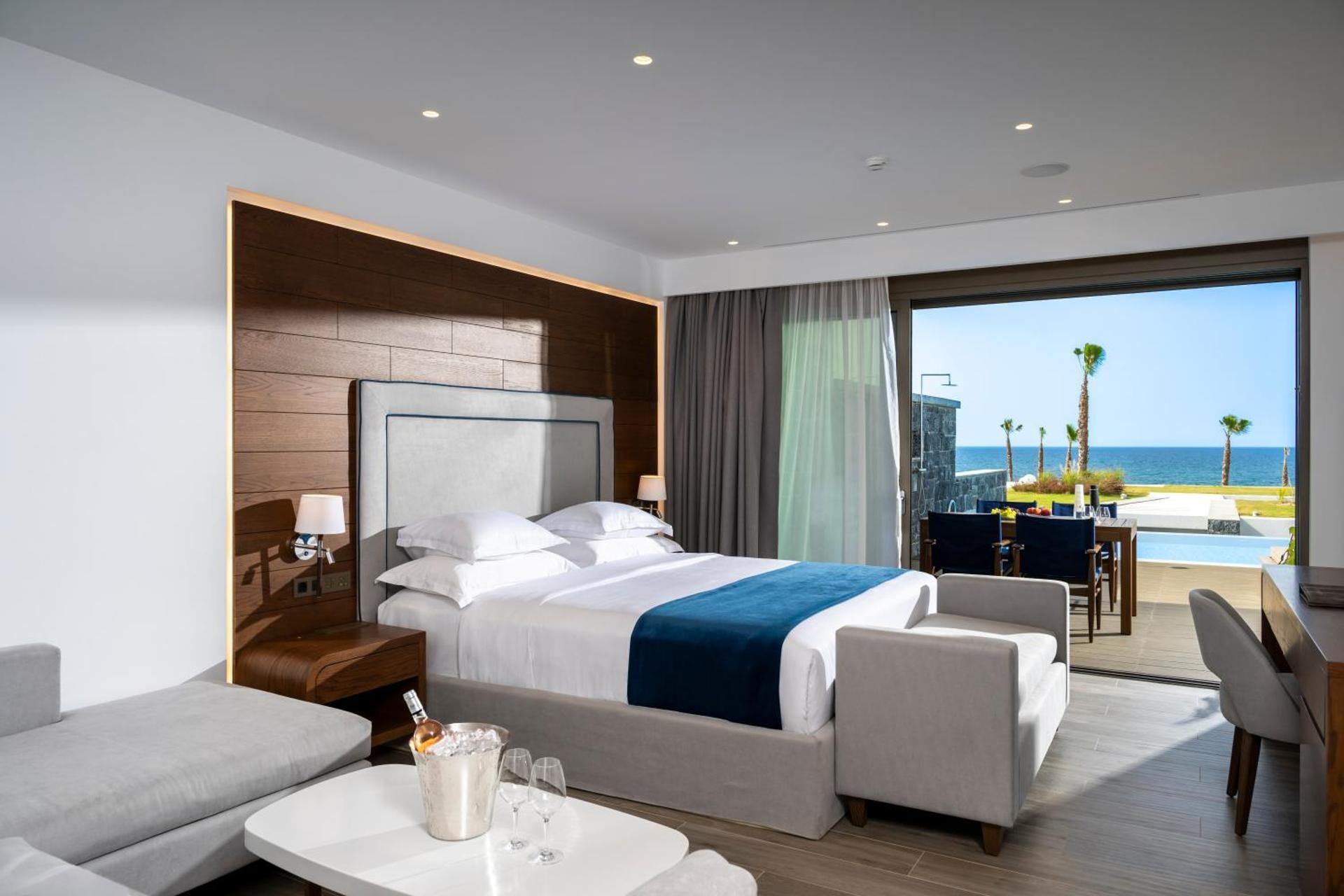 Prestige Suite Sea View with Private Pool and Indoor Sauna
