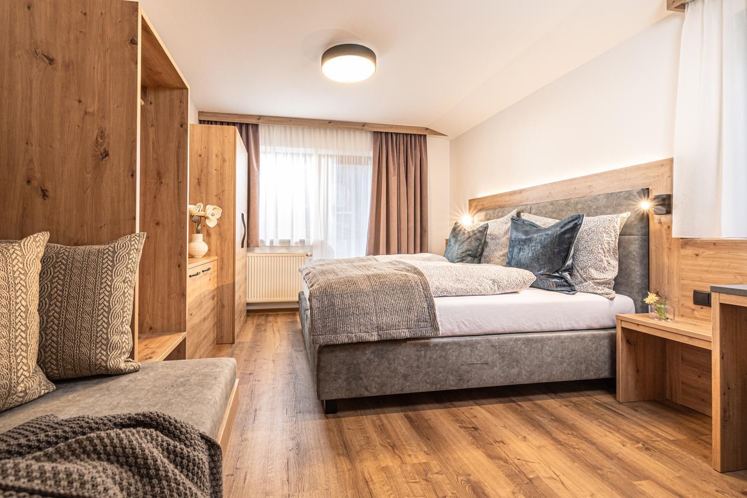 Three-Bedroom Apartment - Annex