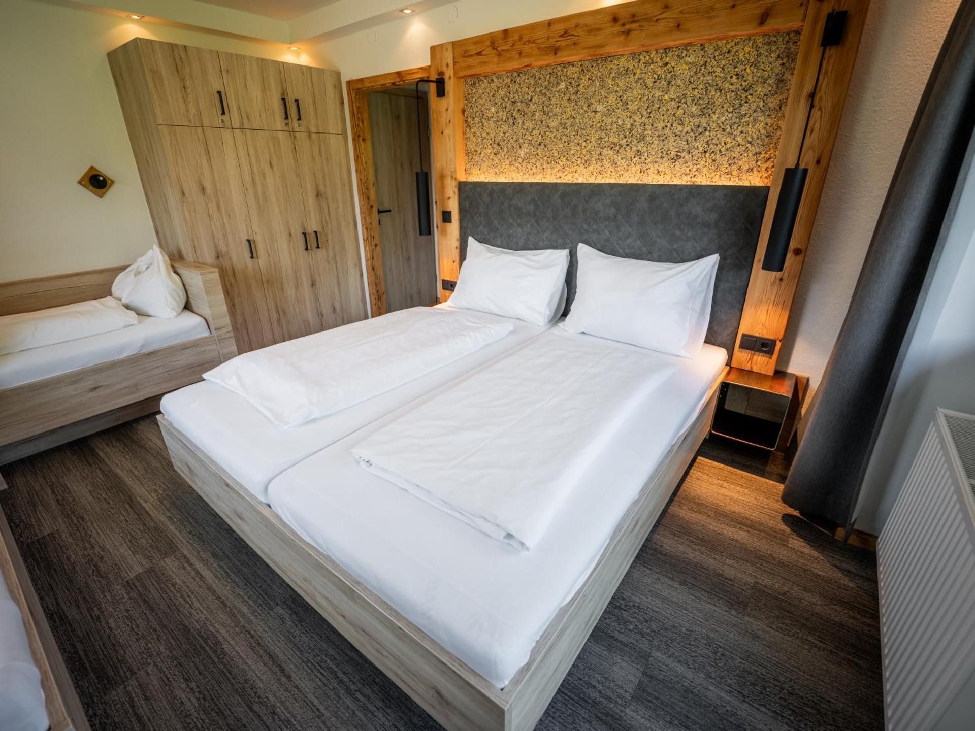 Classic Quadruple Room