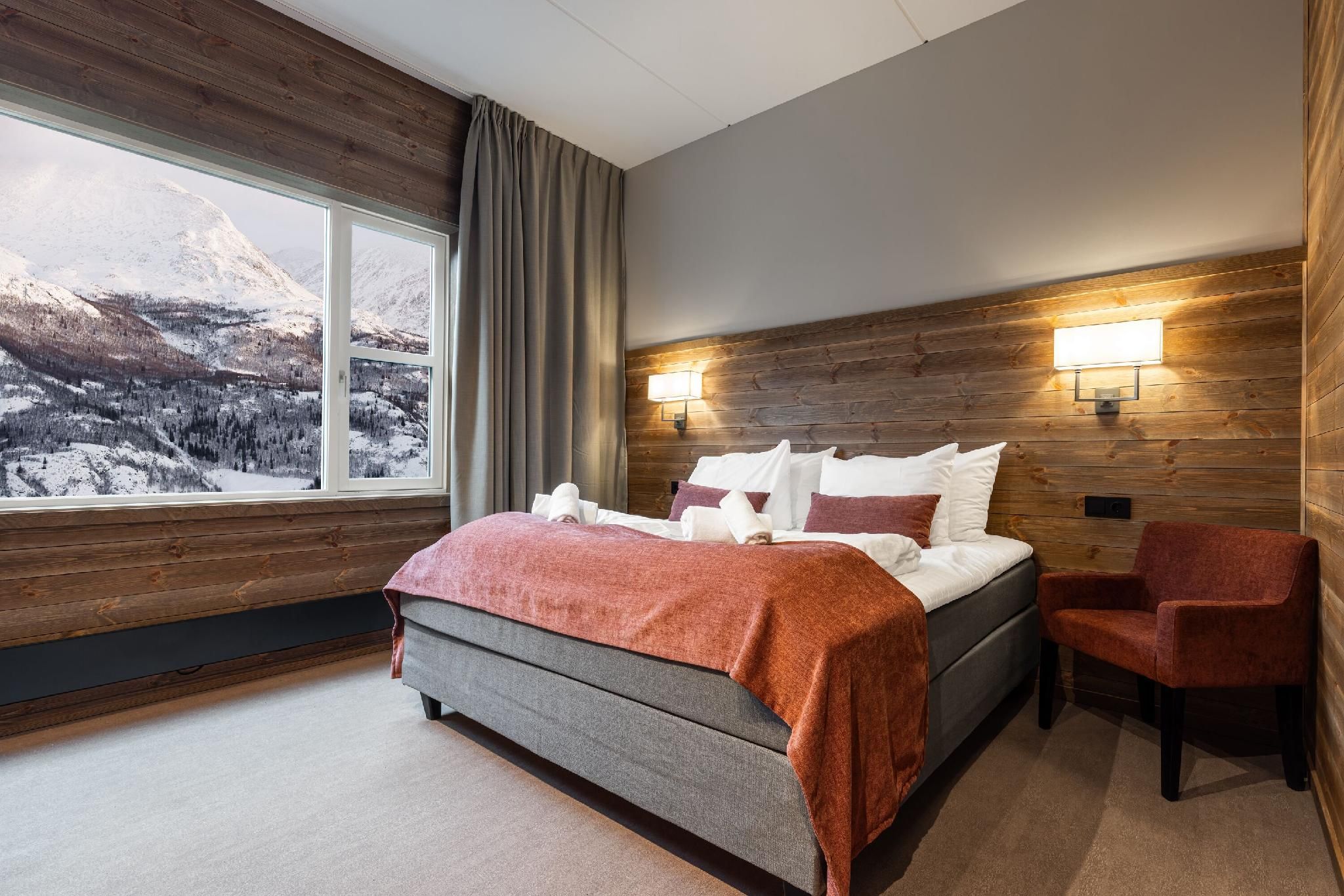 Double Room with Mountain View