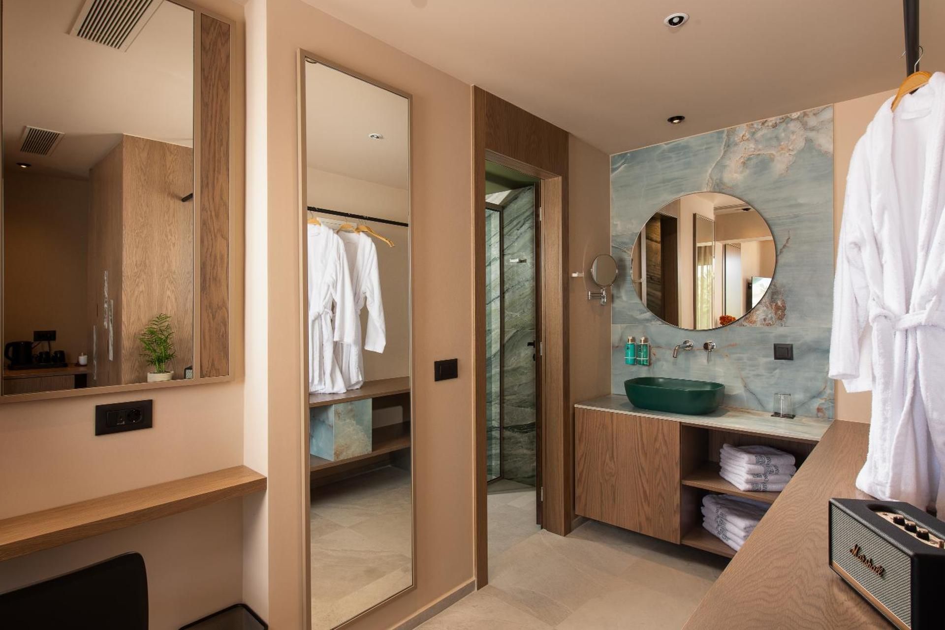 Penthouse Room with Outdoor Jacuzzi & Sea View