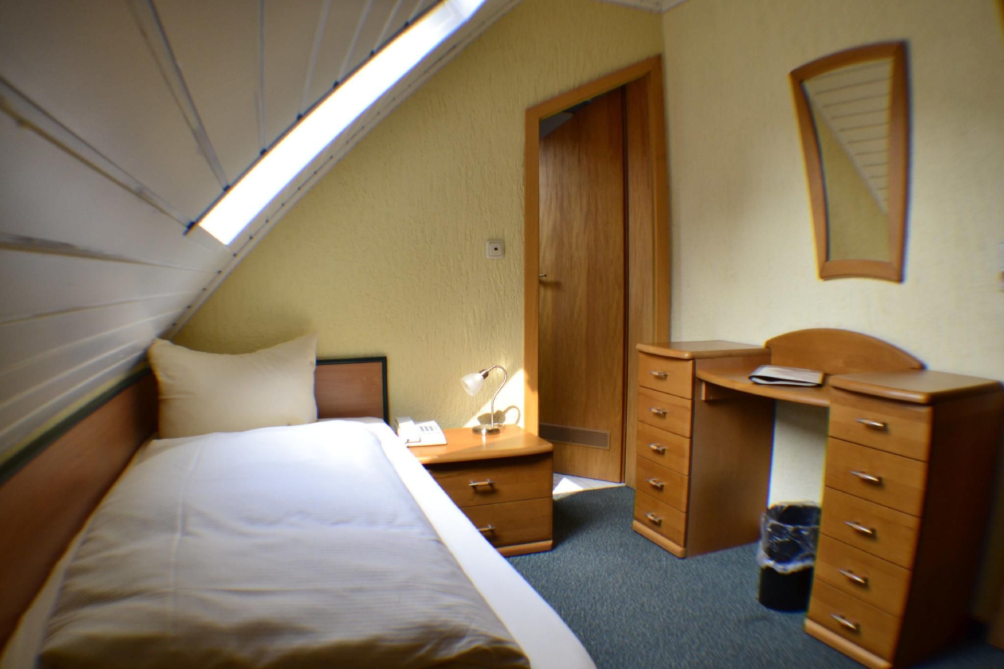 Standard Single Room