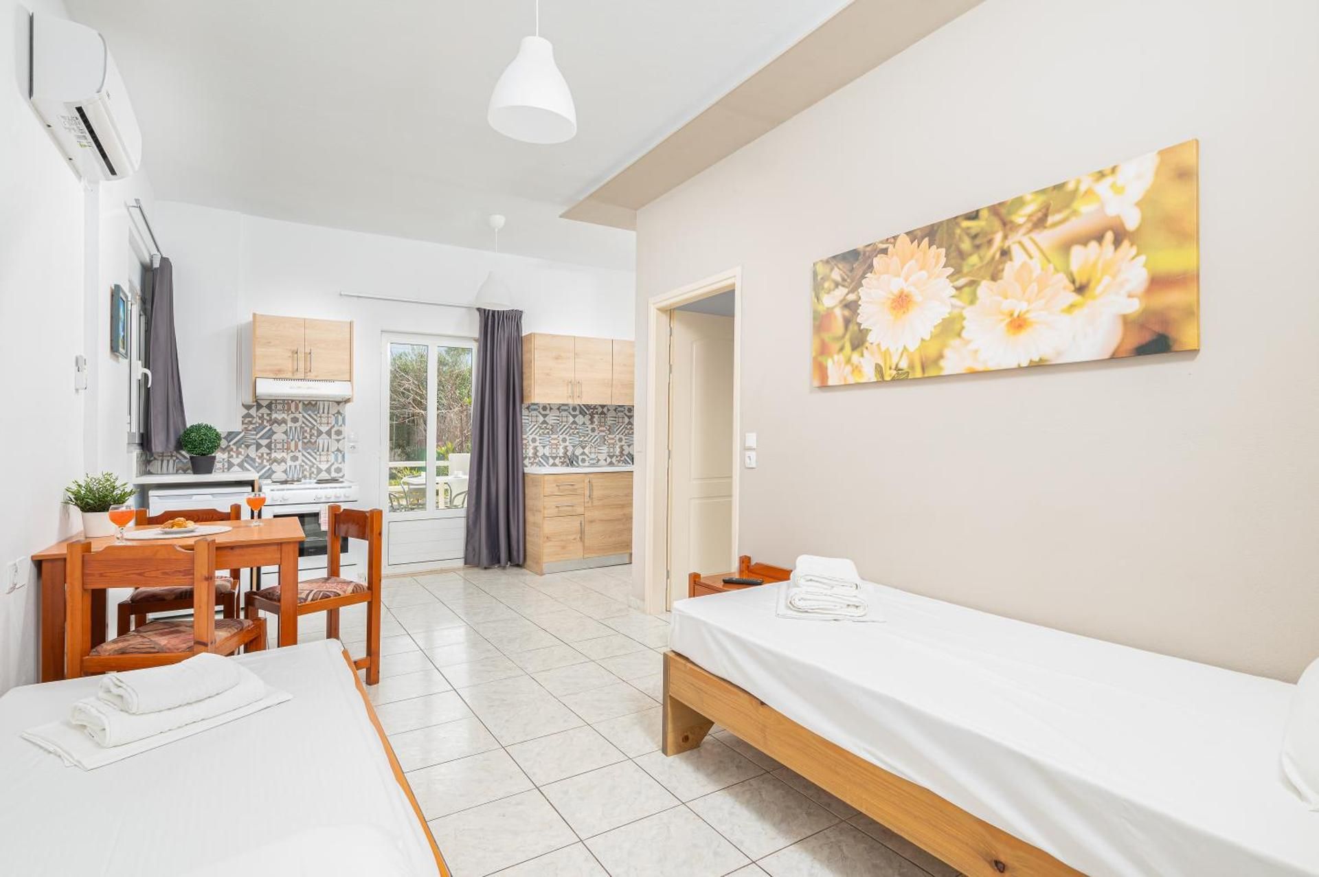 Superior One-Bedroom Apartment