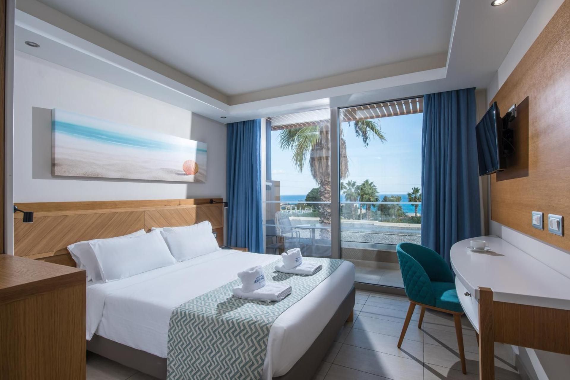 Superior Family Room with Sea View