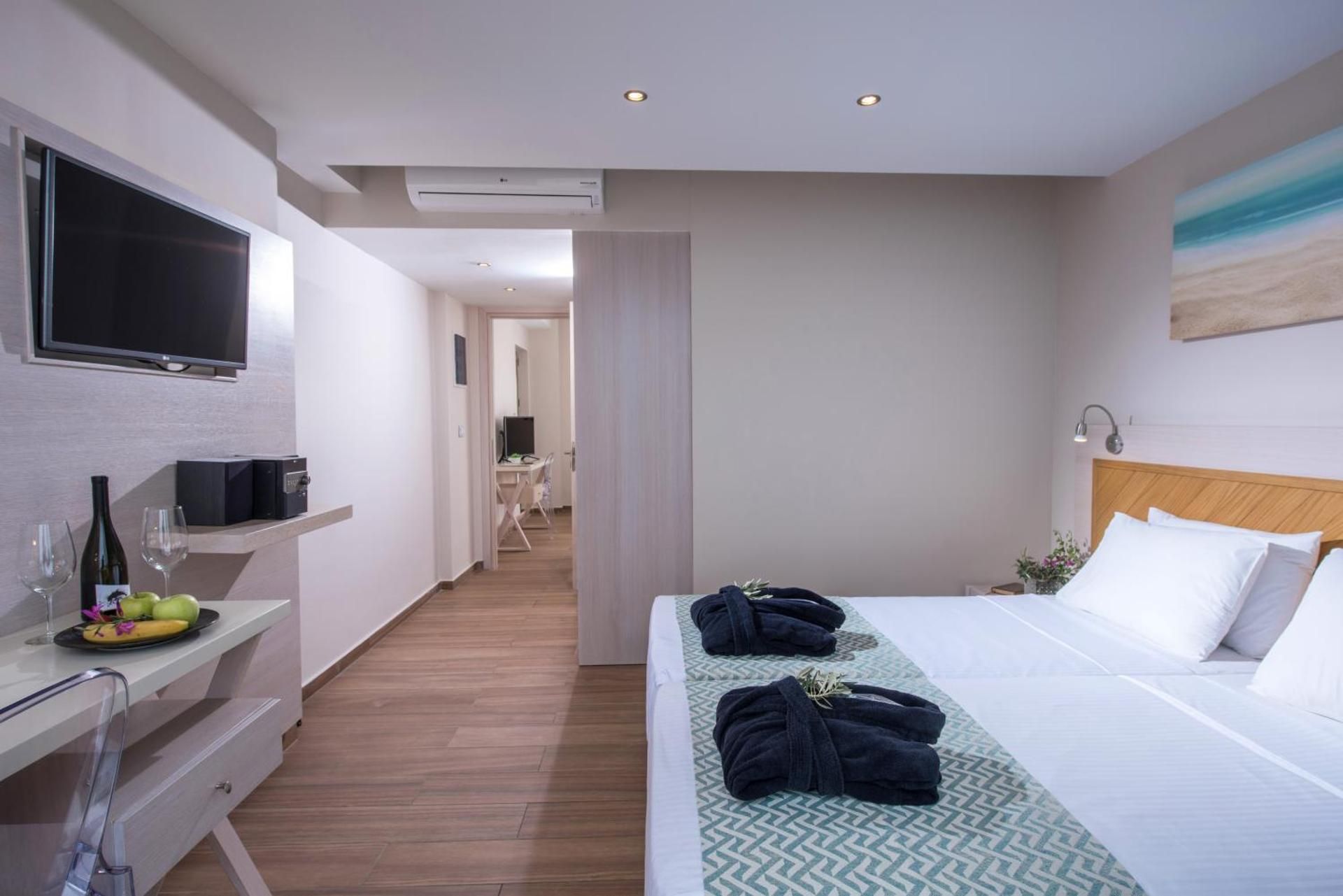 Split Level Superior Connecting Suite